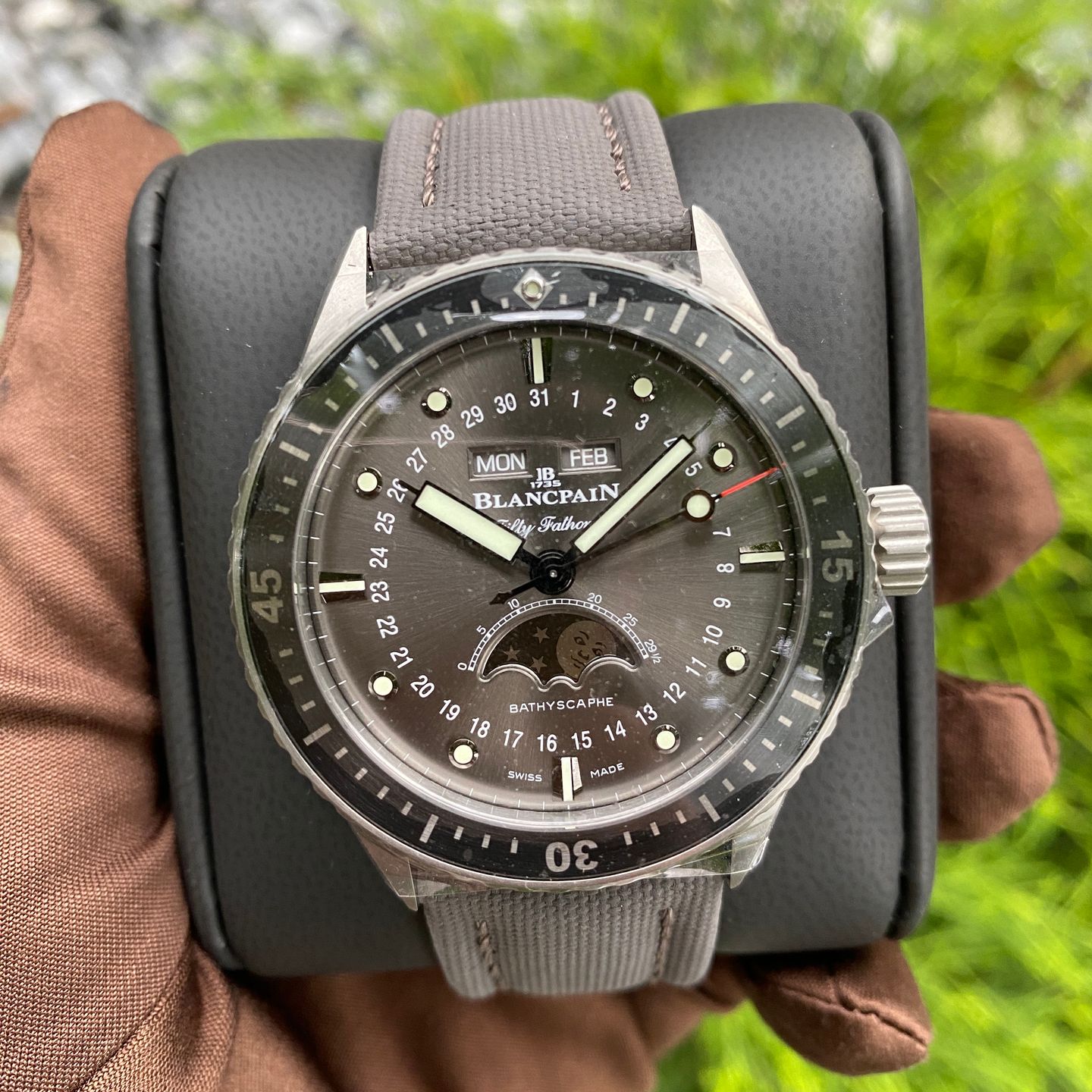 Blancpain Fifty Fathoms Bathyscaphe 5054-1210-G52A (2024) - Grijs wijzerplaat 44mm Staal (5/5)