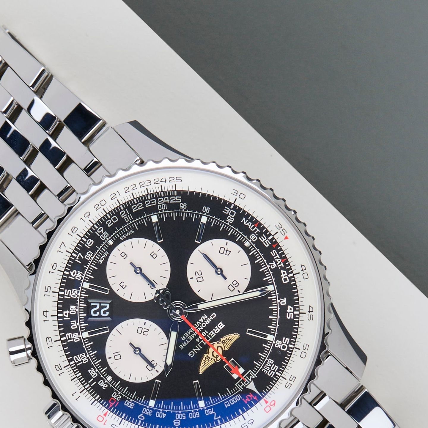Breitling Navitimer 01 AB0121 (2019) - 43 mm Steel case (4/8)