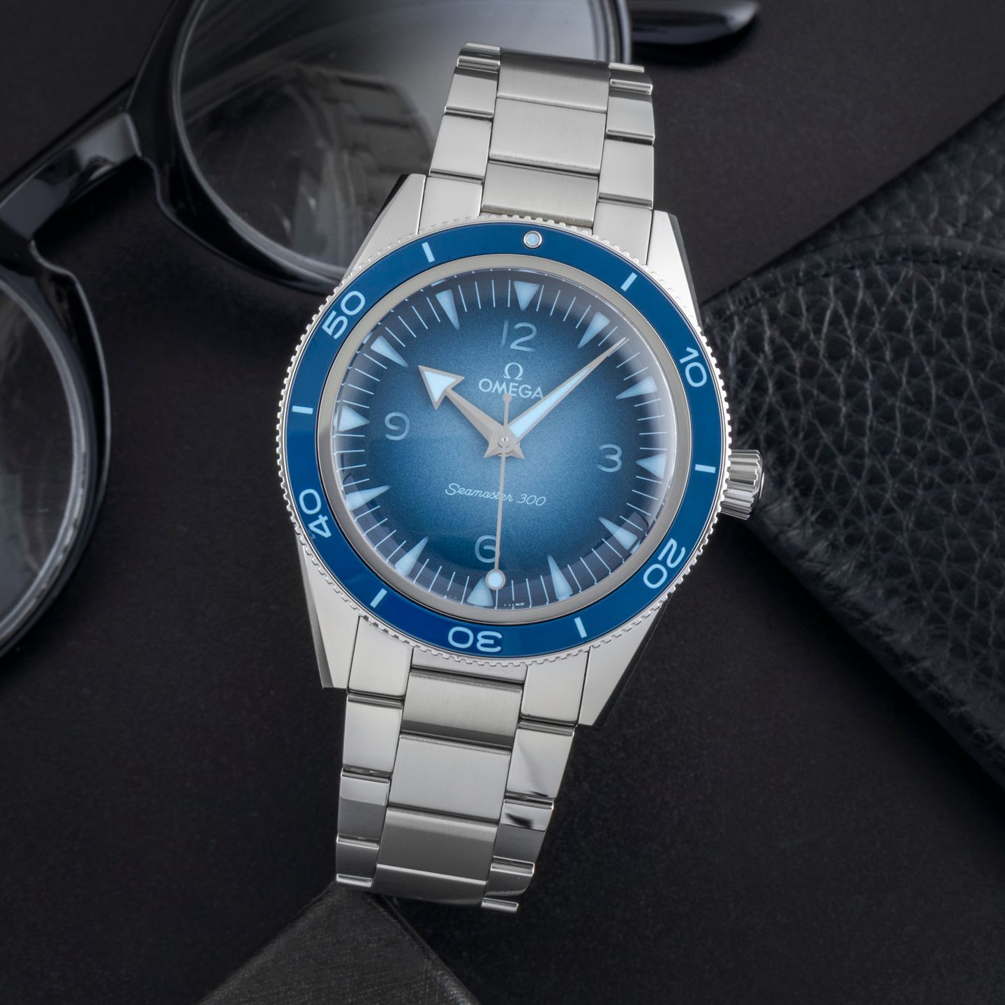 Omega Seamaster 300 234.30.41.21.03.002 - (1/8)