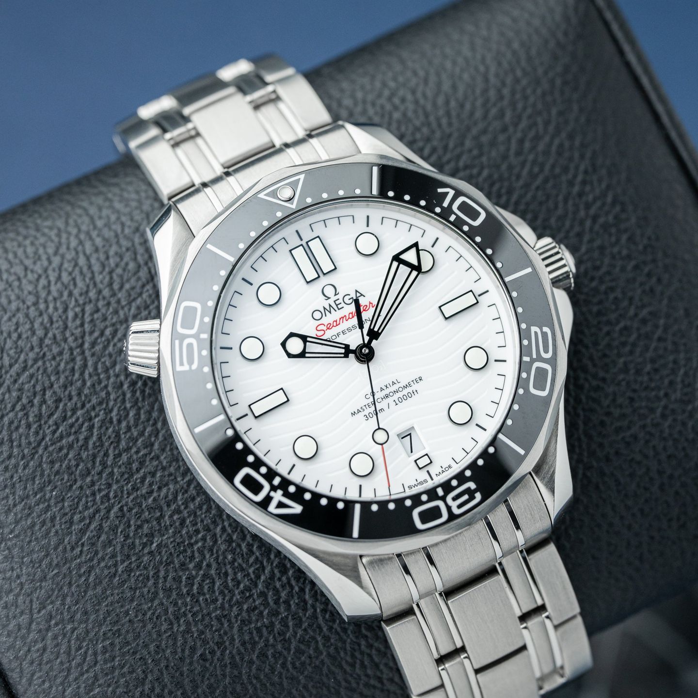 Omega Seamaster Diver 300 M 210.30.42.20.04.001 - (2/8)