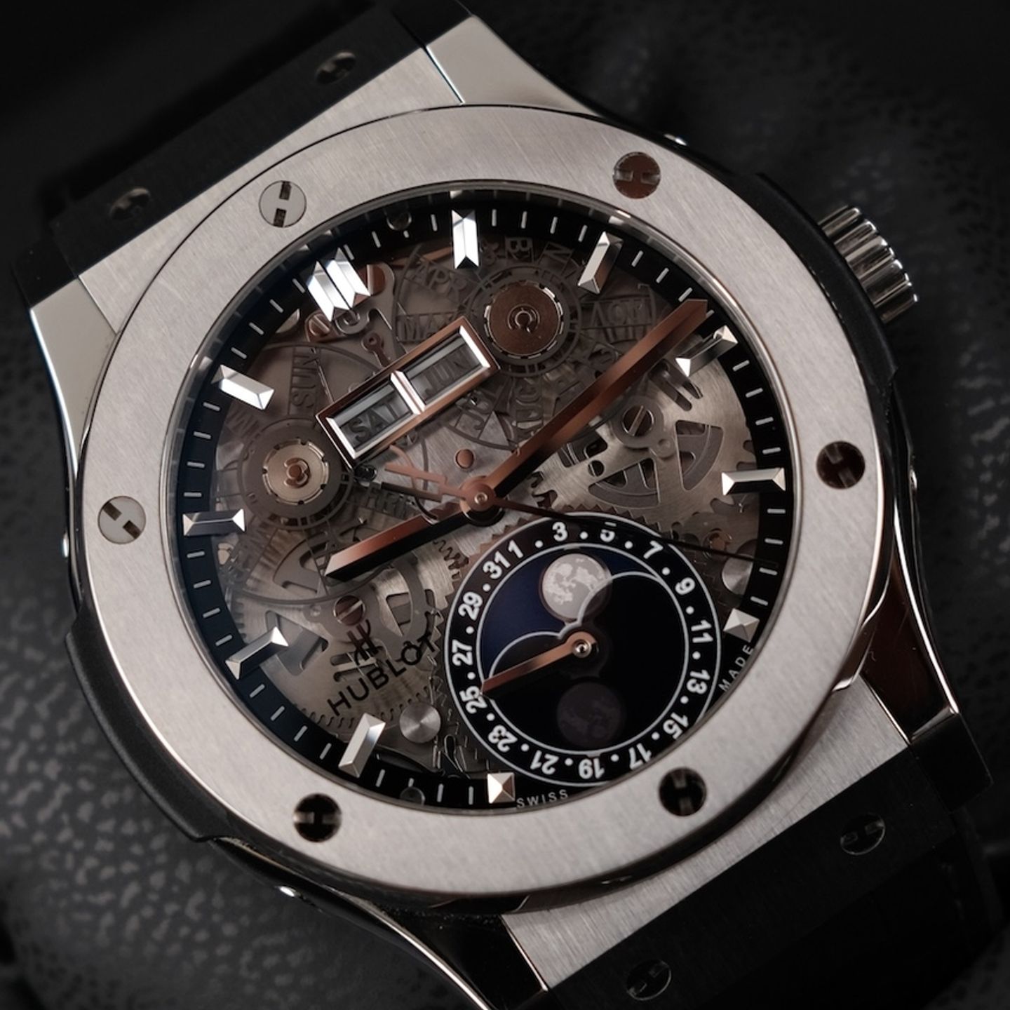 Hublot Classic Fusion Aerofusion 547.NX.0170.LR (2023) - Transparent dial 42 mm Titanium case (2/8)