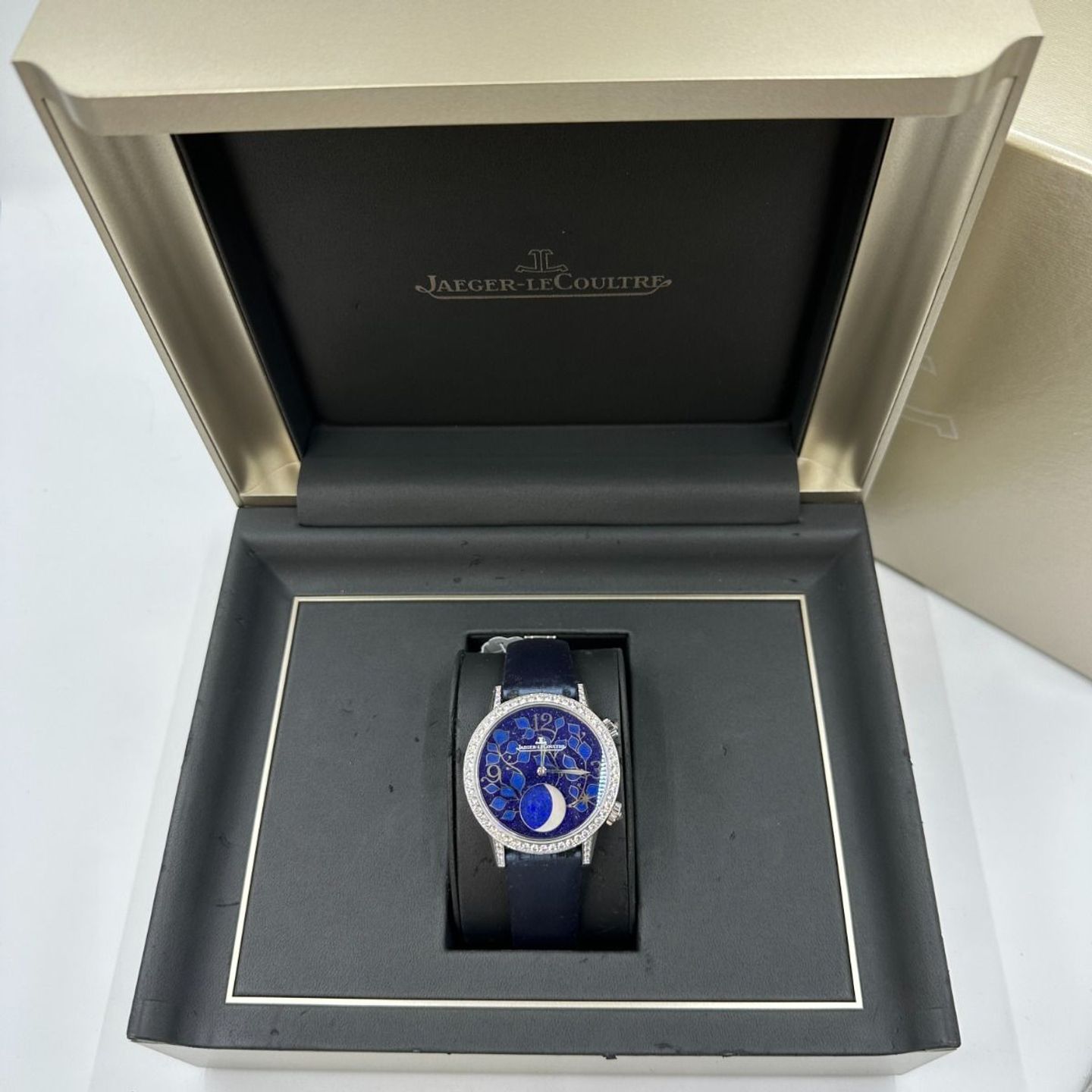 Jaeger-LeCoultre Rendez-Vous Q35334E1 (2024) - Blauw wijzerplaat 39mm Witgoud (3/8)