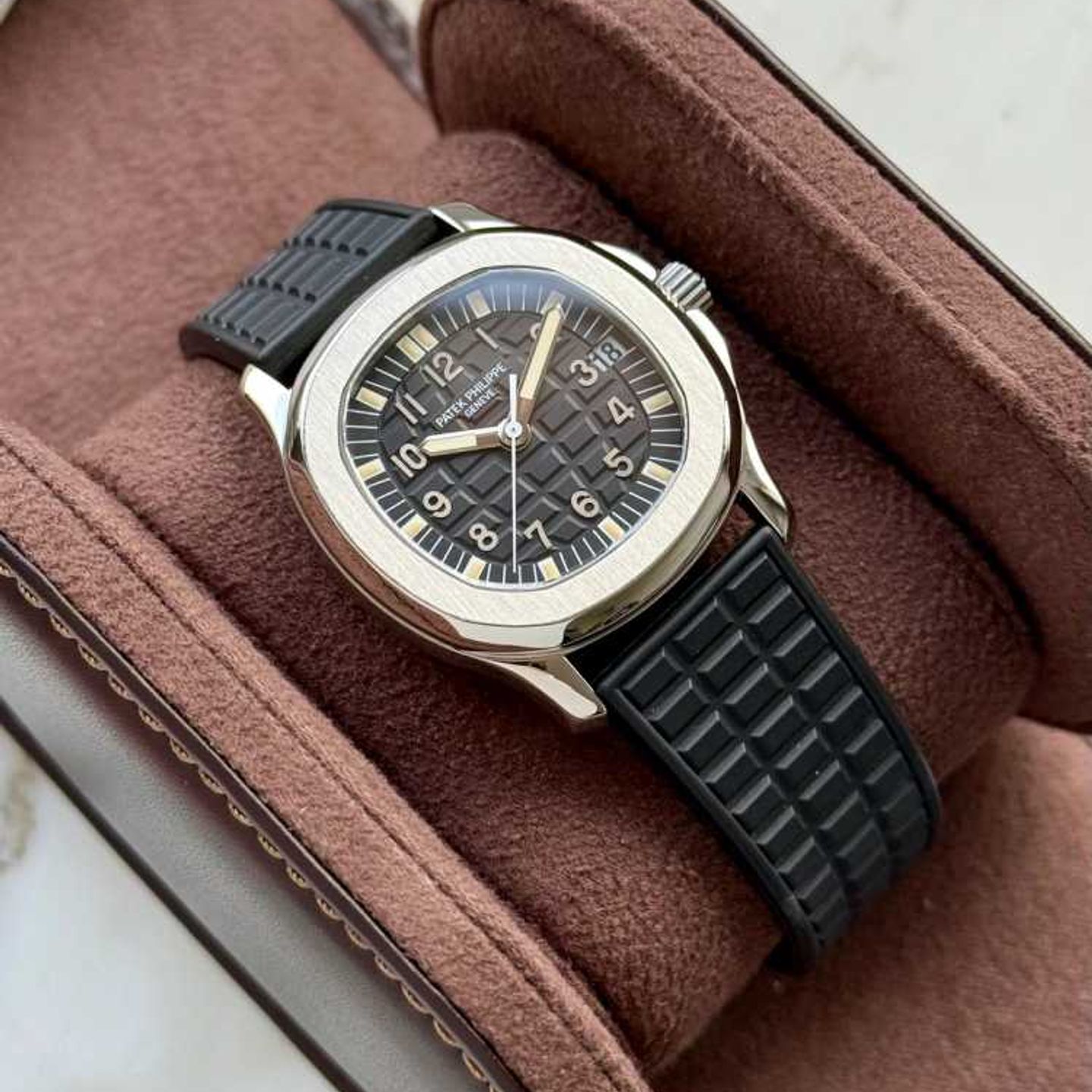 Patek Philippe Aquanaut 5066 (2000) - Zwart wijzerplaat 36mm Staal (4/8)