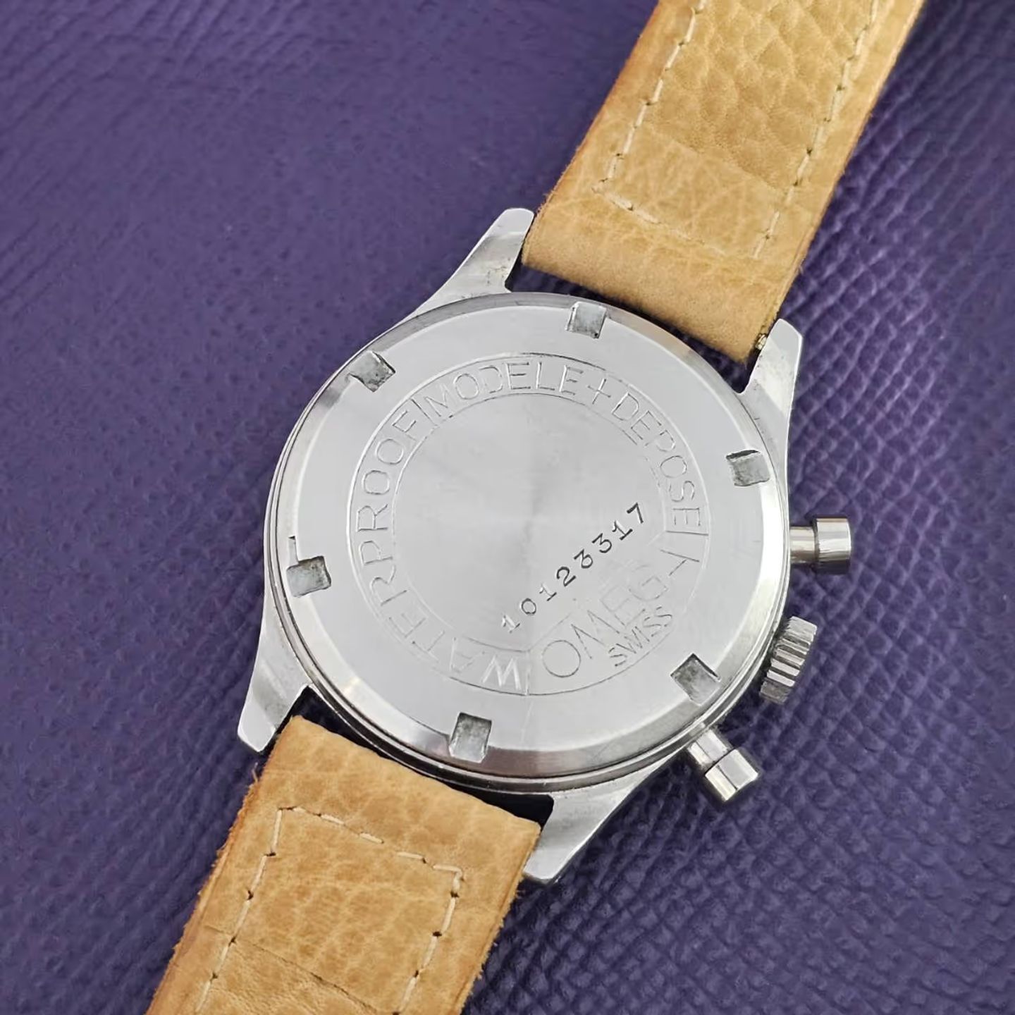 Omega Vintage 2076 - (4/4)