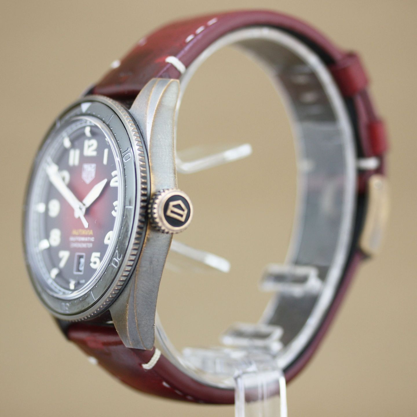 TAG Heuer Autavia WBE5192.FC8300 (2022) - Red dial 42 mm Bronze case (5/8)