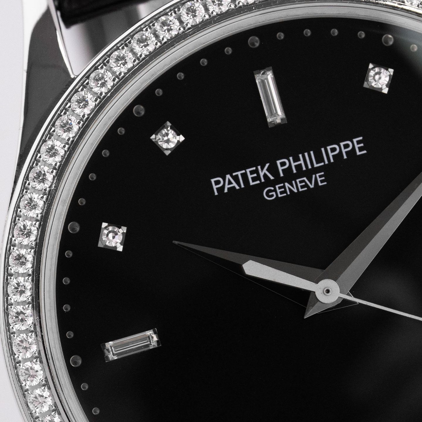 Patek Philippe Calatrava 5297G-001 (2012) - Zwart wijzerplaat 38mm Witgoud (3/8)