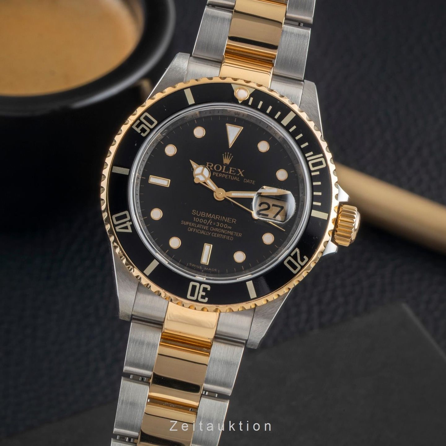 Rolex Submariner Date 16613 (2008) - Black dial 40 mm Gold/Steel case (1/8)