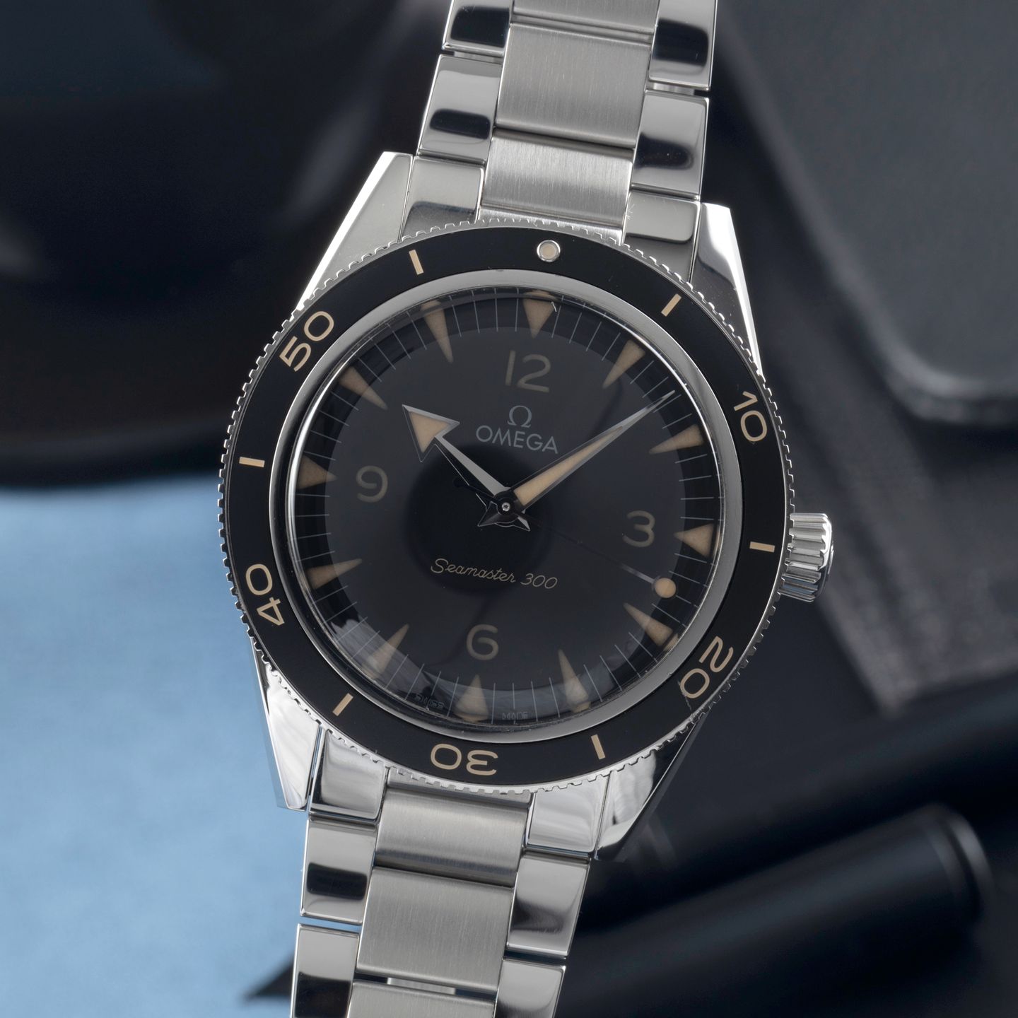 Omega Seamaster 300 234.30.41.21.01.001 - (3/8)