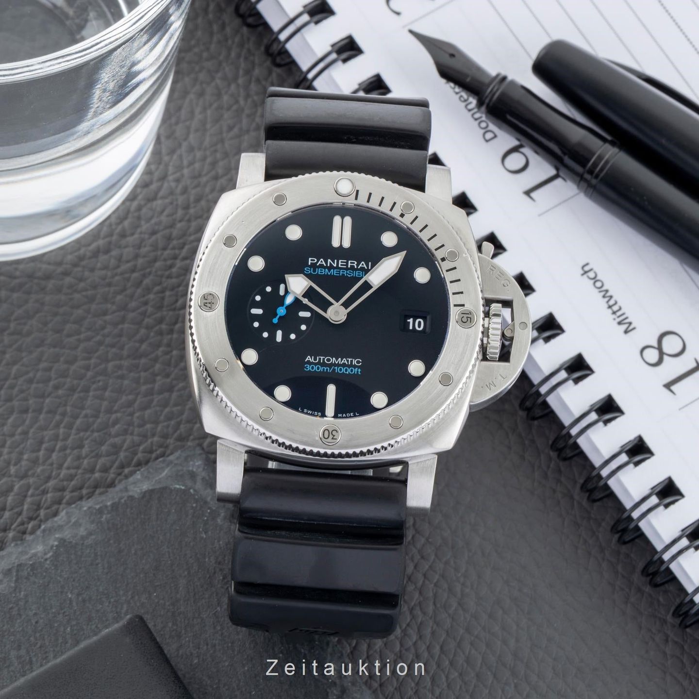 Panerai Luminor Submersible PAM01229 (2022) - 44mm Staal (3/8)