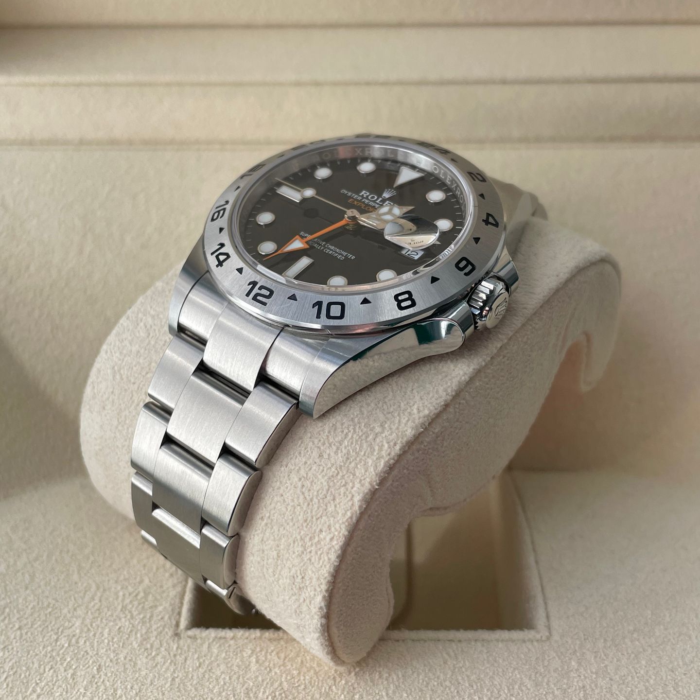 Rolex Explorer II 226570 - (4/7)