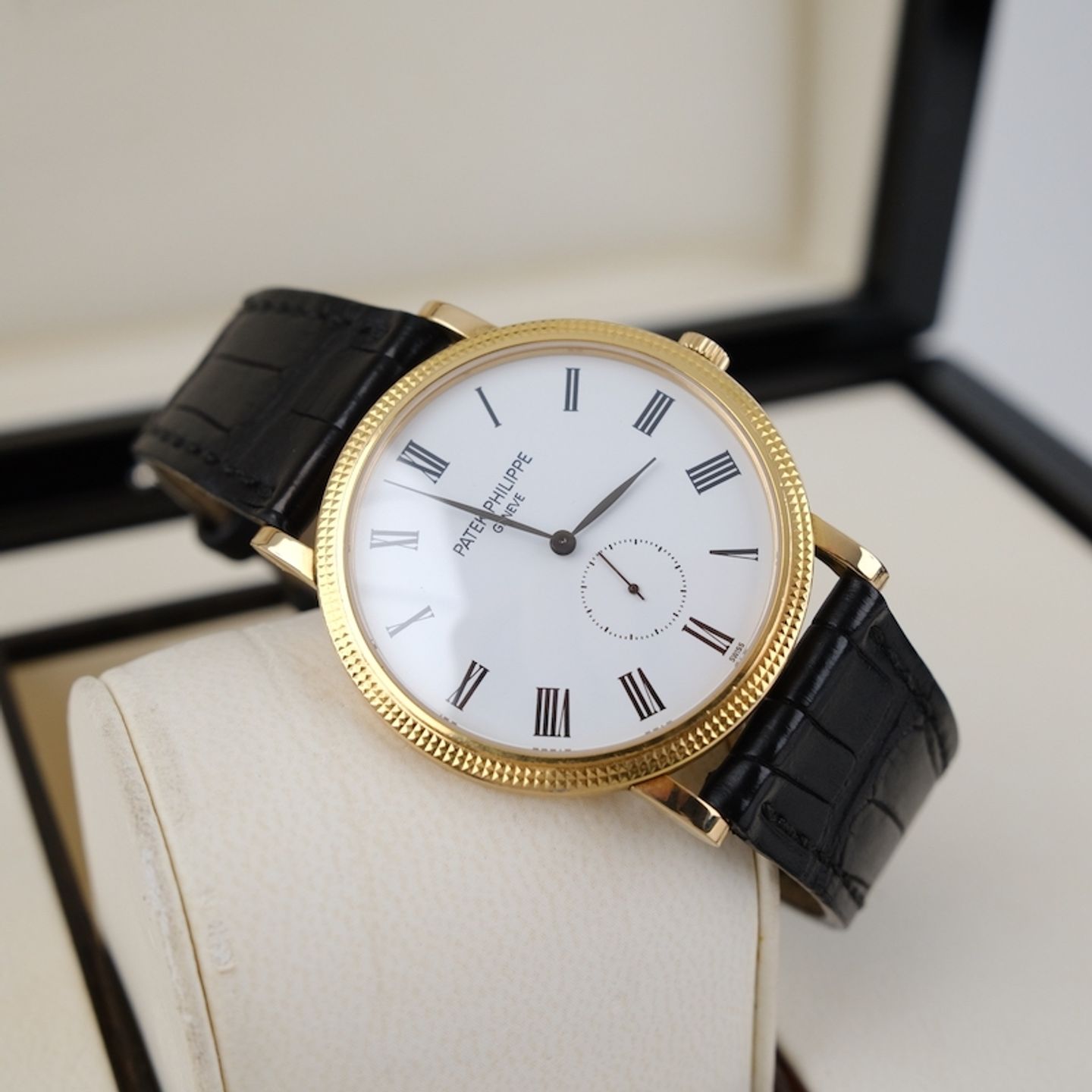 Patek Philippe Calatrava 5119J-001 - (3/8)