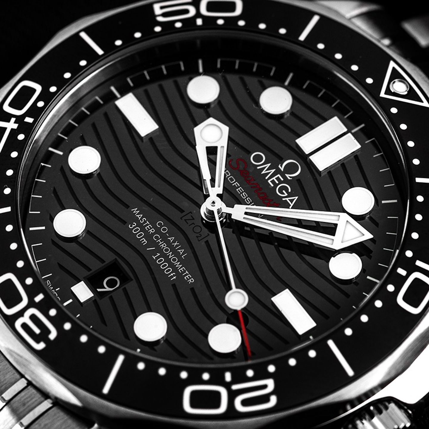 Omega Seamaster Diver 300 M 210.30.42.20.01.001 (2025) - Black dial 42 mm Steel case (3/7)