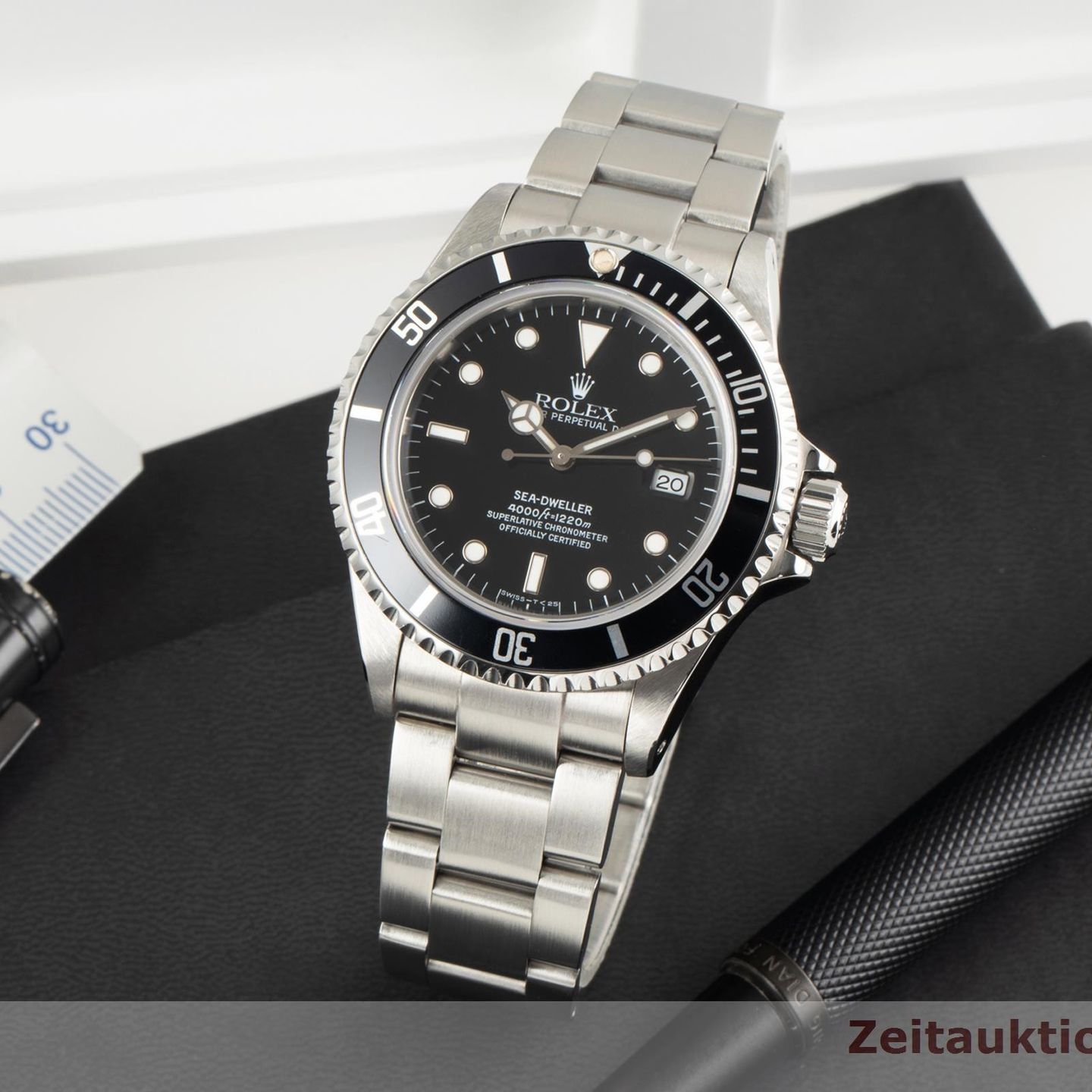 Rolex Sea-Dweller 4000 116600 (Unknown (random serial)) - Black dial 40 mm Steel case (1/8)
