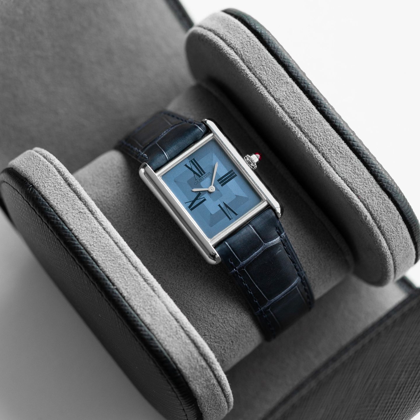Cartier Tank Louis Cartier WGTA0121 (2023) - Blauw wijzerplaat 33mm Platina (5/5)