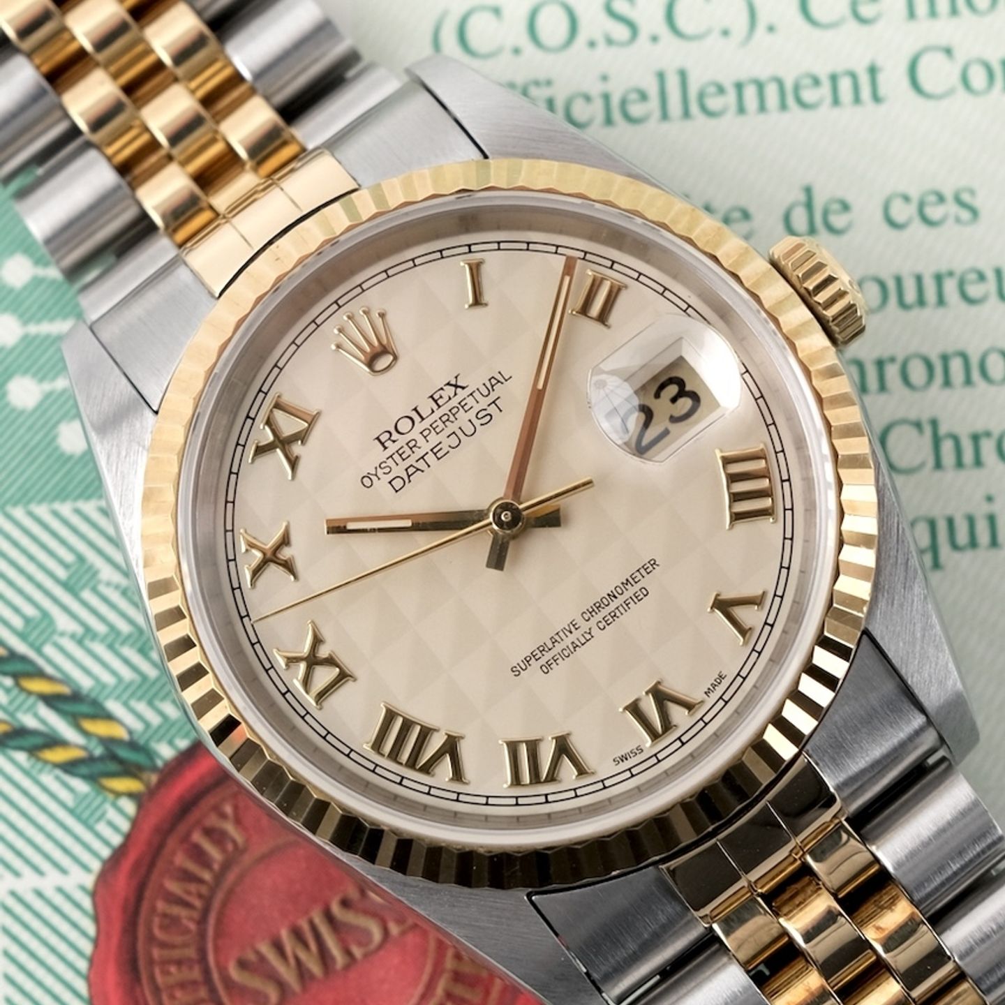 Rolex Datejust 36 16233 (1996) - 36 mm Gold/Steel case (2/8)