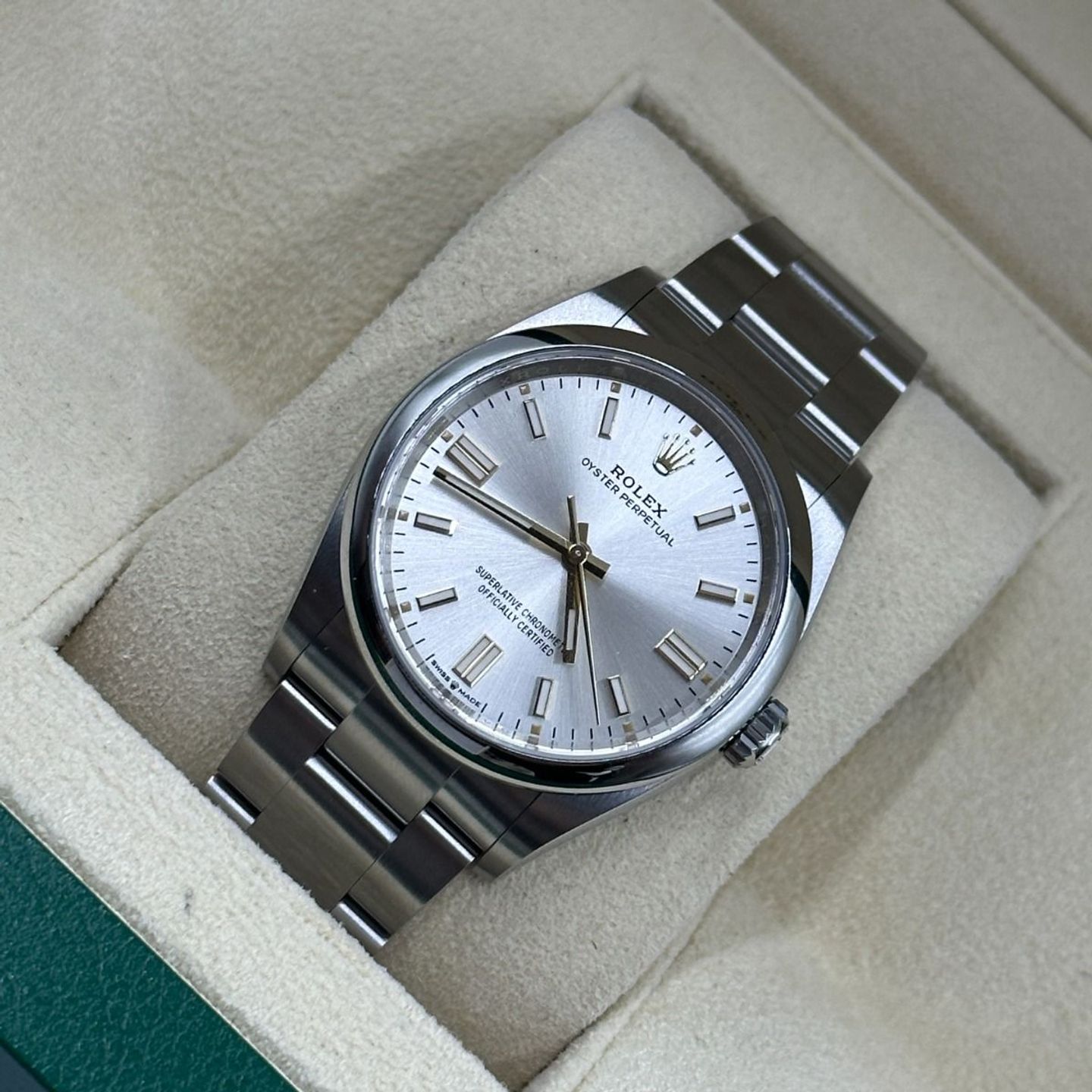 Rolex Oyster Perpetual 36 126000 (2024) - Zilver wijzerplaat 36mm Staal (8/8)