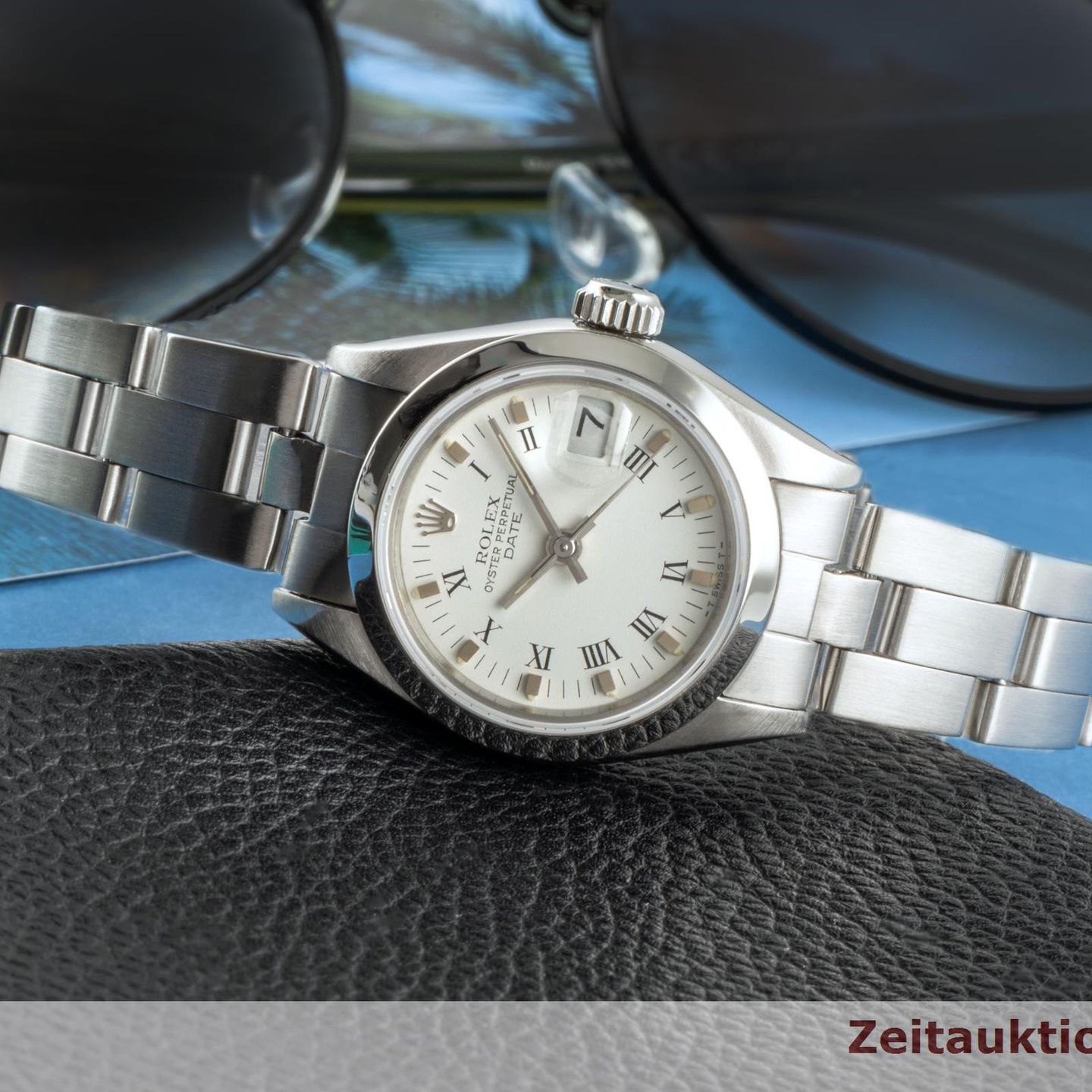 Rolex Oyster Perpetual Lady Date 69160 (1984) - Silver dial 26 mm Steel case (2/8)