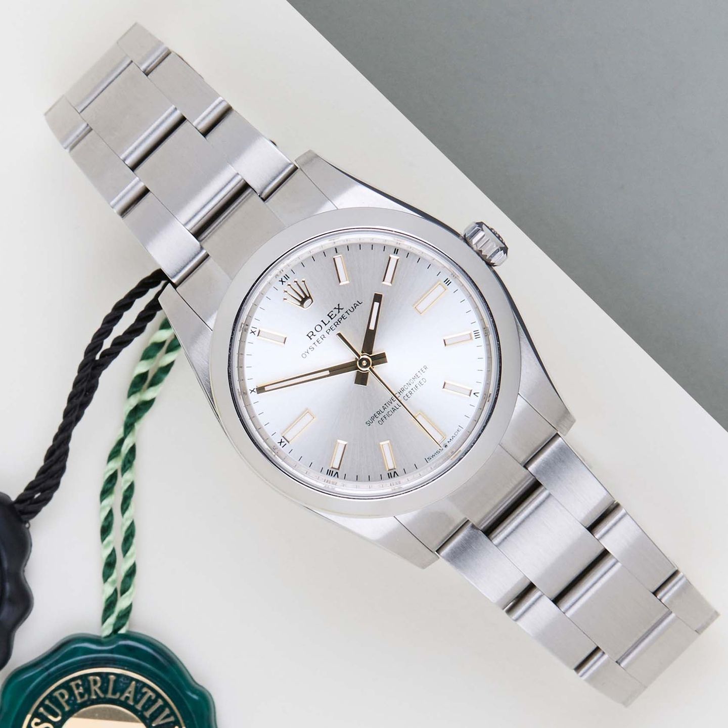 Rolex Oyster Perpetual 34 124200 (2025) - 34mm Staal (1/8)