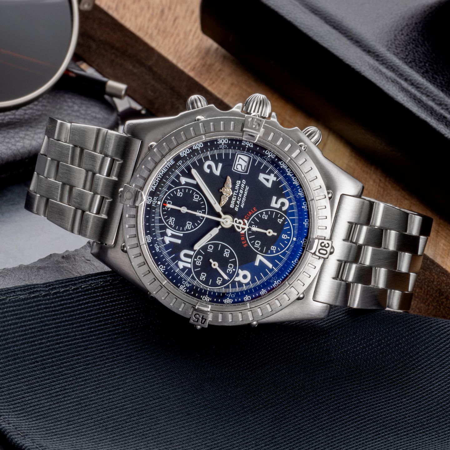 Breitling Blackbird A13350 - (2/8)