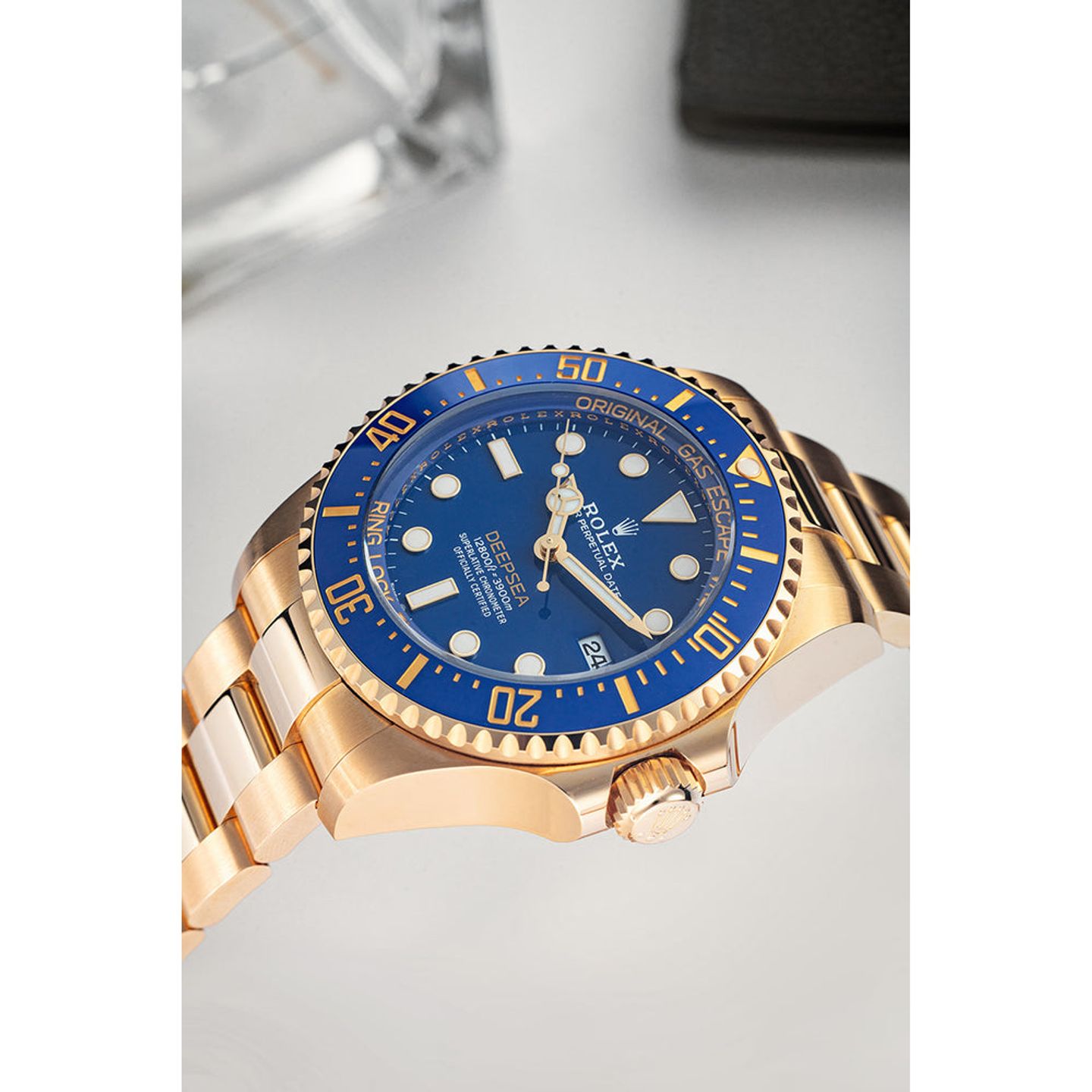 Rolex Sea-Dweller 136668LB - (3/7)