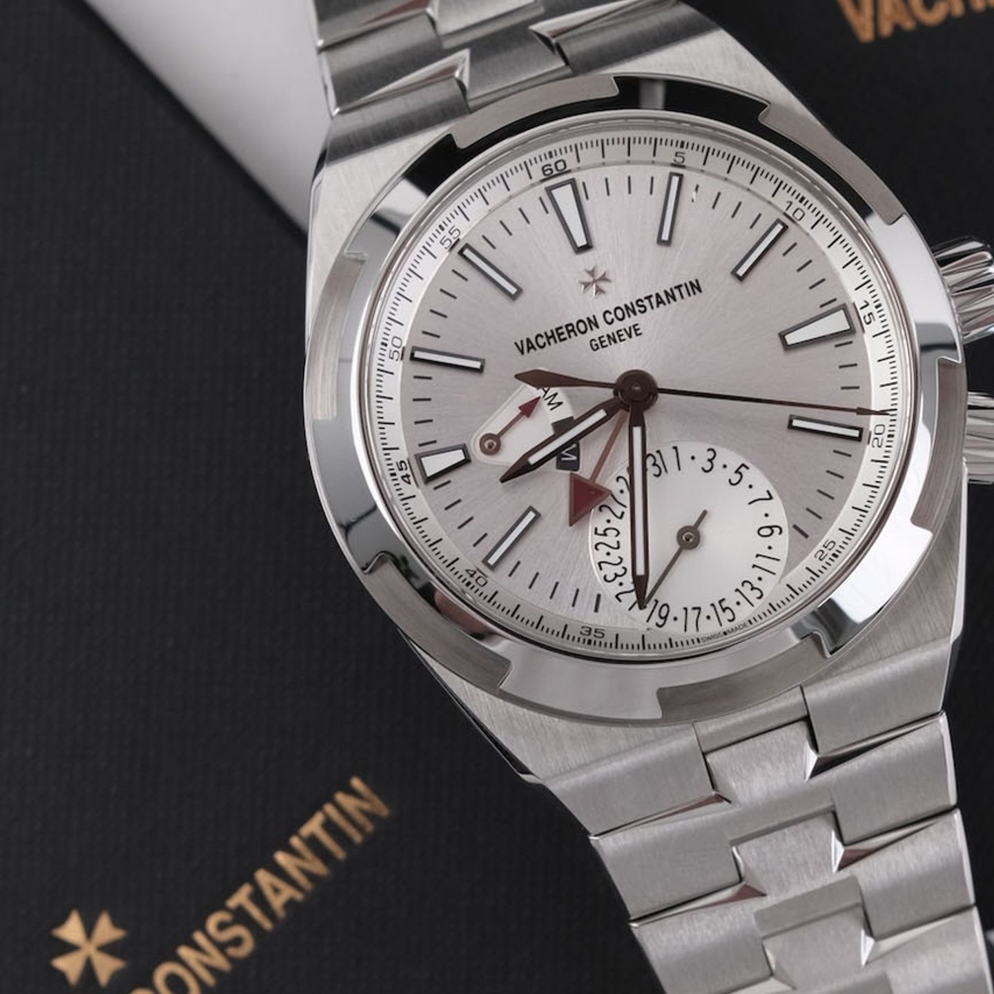 Vacheron Constantin Overseas Dual Time 7900V/110A-B333 - (3/8)