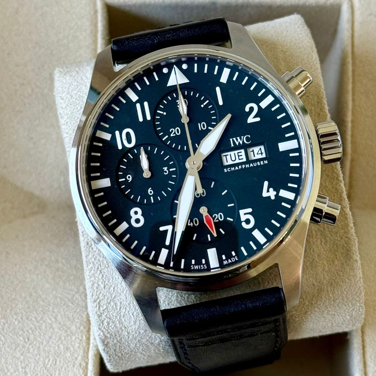 IWC Pilot Chronograph IW378001 (2024) - Zwart wijzerplaat 43mm Staal (1/6)