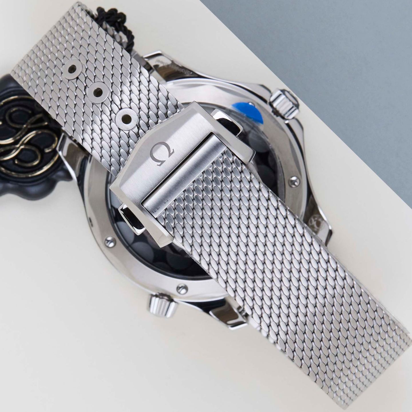 Omega Seamaster Diver 300 M 210.30.42.20.03.002 - (6/8)