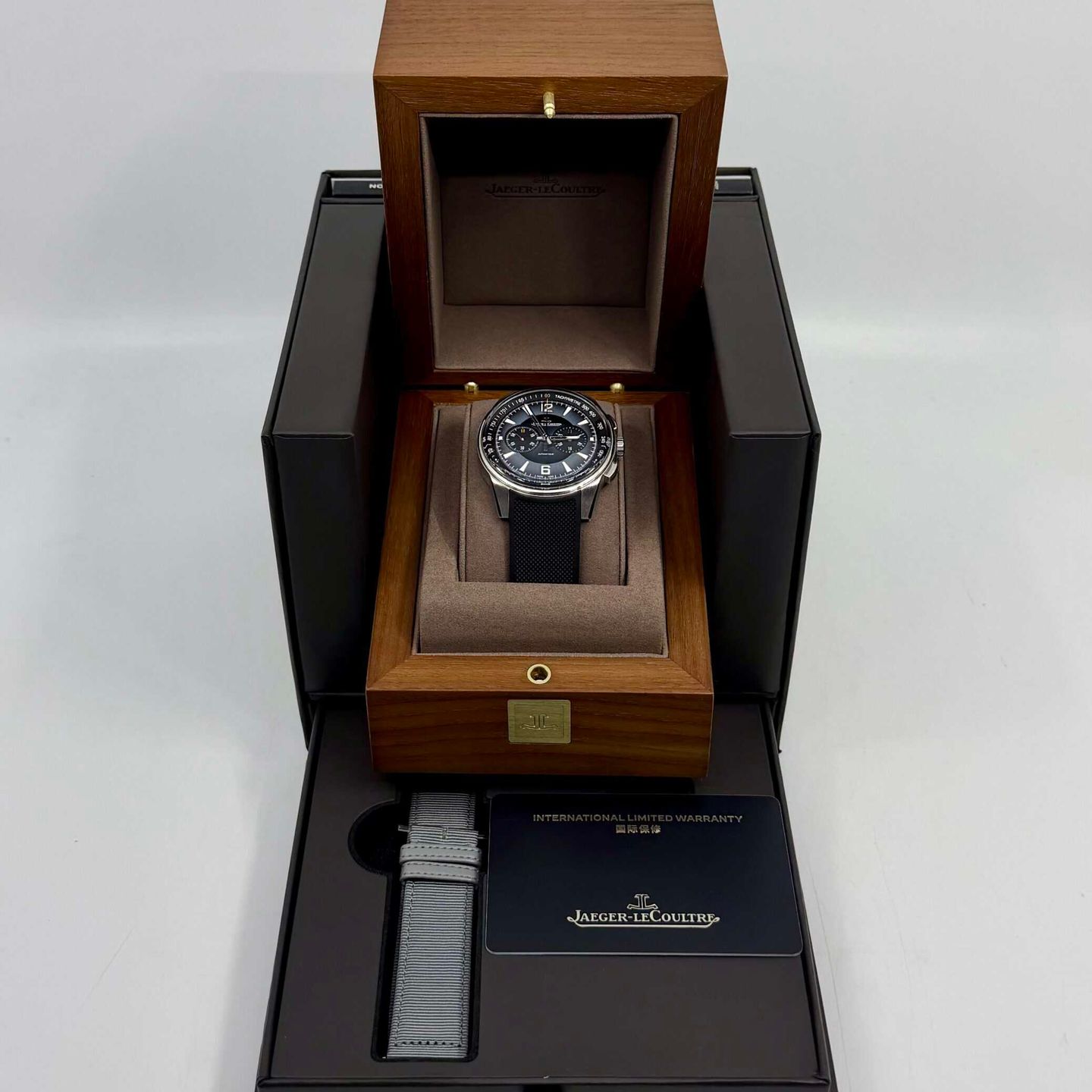 Jaeger-LeCoultre Polaris Q9028651 (2026) - Black dial 42 mm Steel case (3/8)