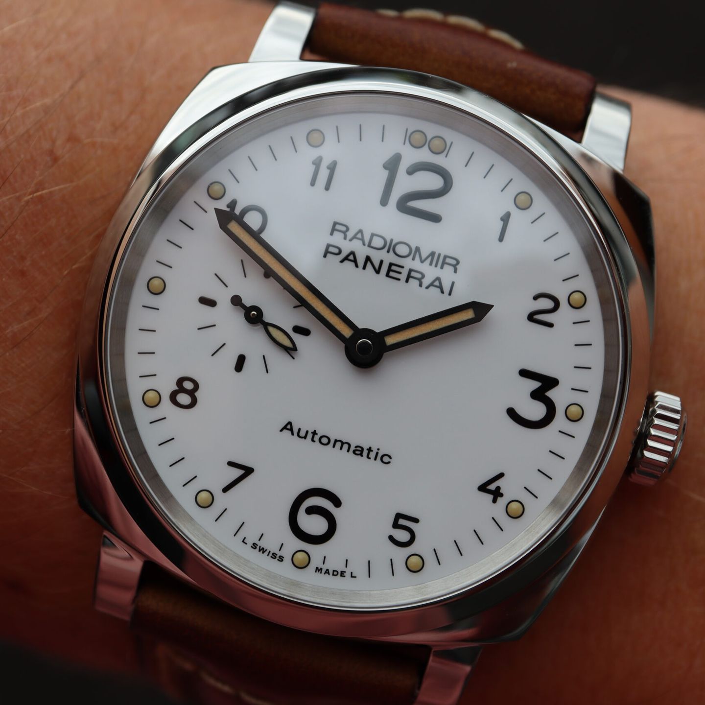 Panerai Radiomir 1940 3 Days Automatic PAM00655 (2016) - White dial 42 mm Steel case (1/8)