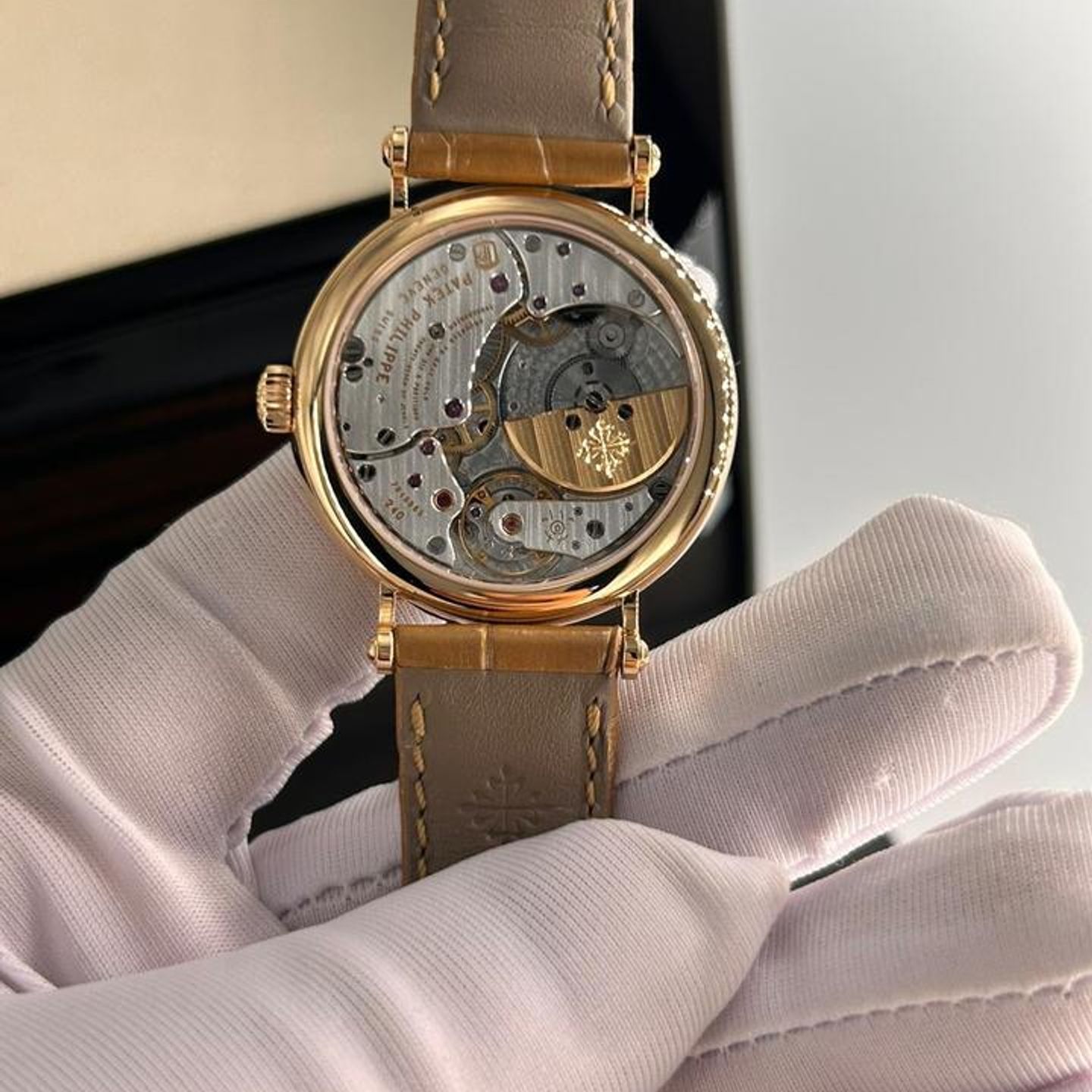 Patek Philippe Calatrava 7200R-001 (2025) - 35mm Roségoud (9/9)