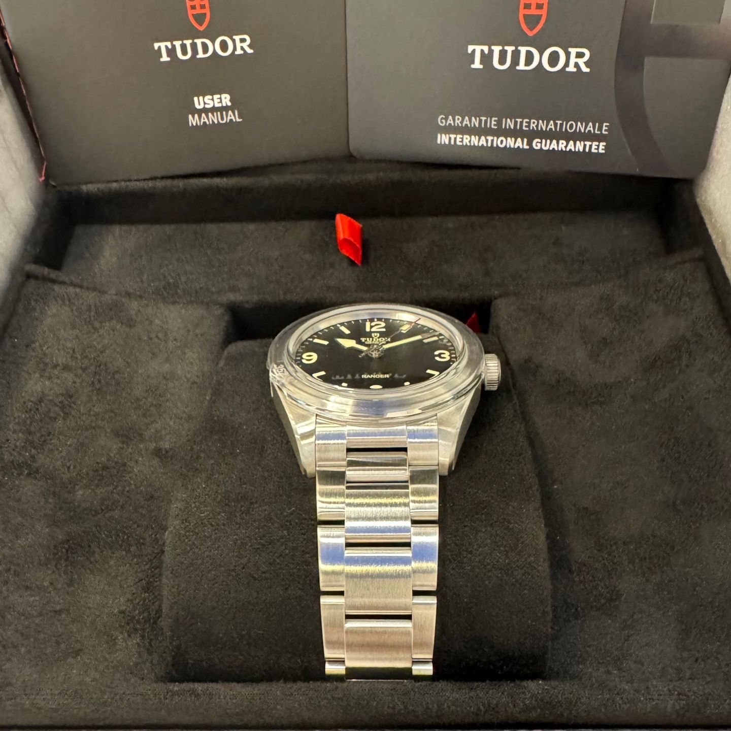 Tudor Ranger 79950 (2024) - Black dial 39 mm Steel case (4/5)