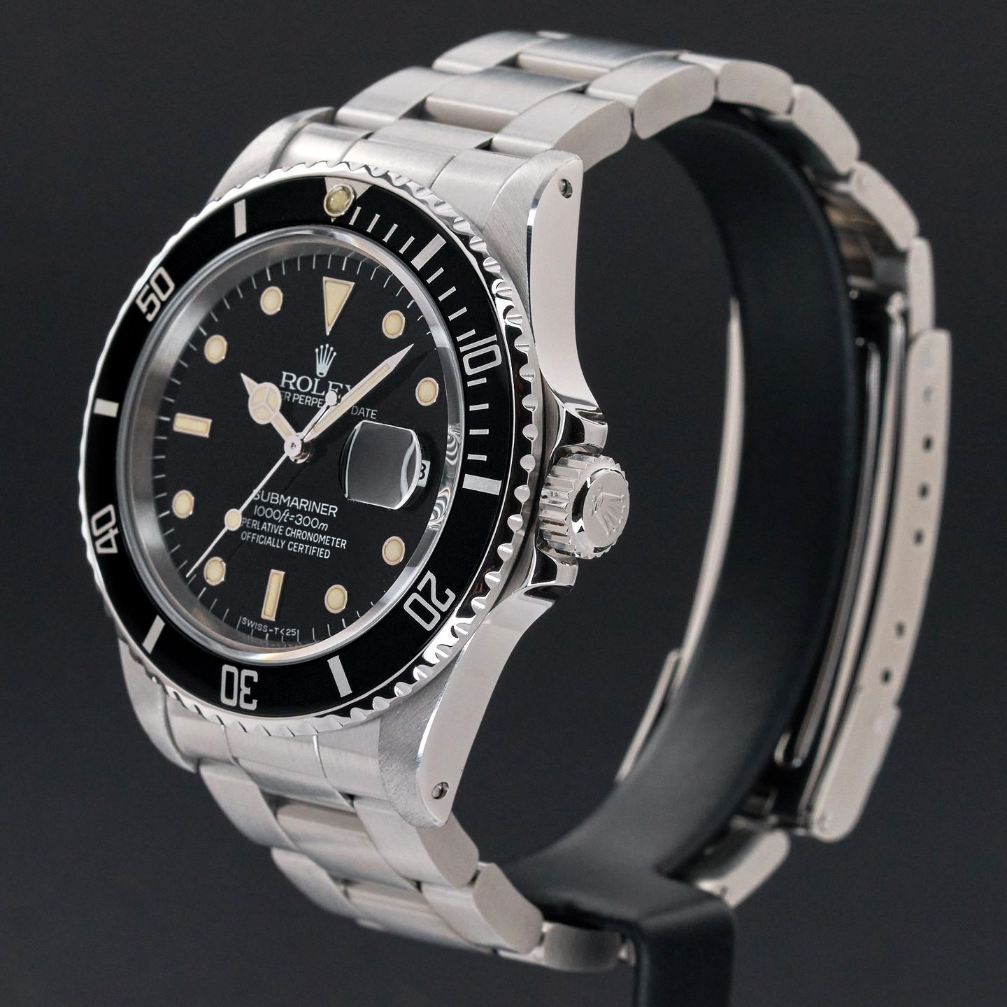 Rolex Submariner Date 16800 (1985) - Black dial 40 mm Steel case (4/8)
