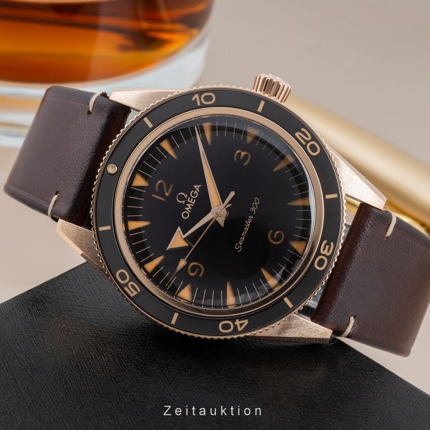 Omega Seamaster 300 234.92.41.21.10.001 - (2/8)