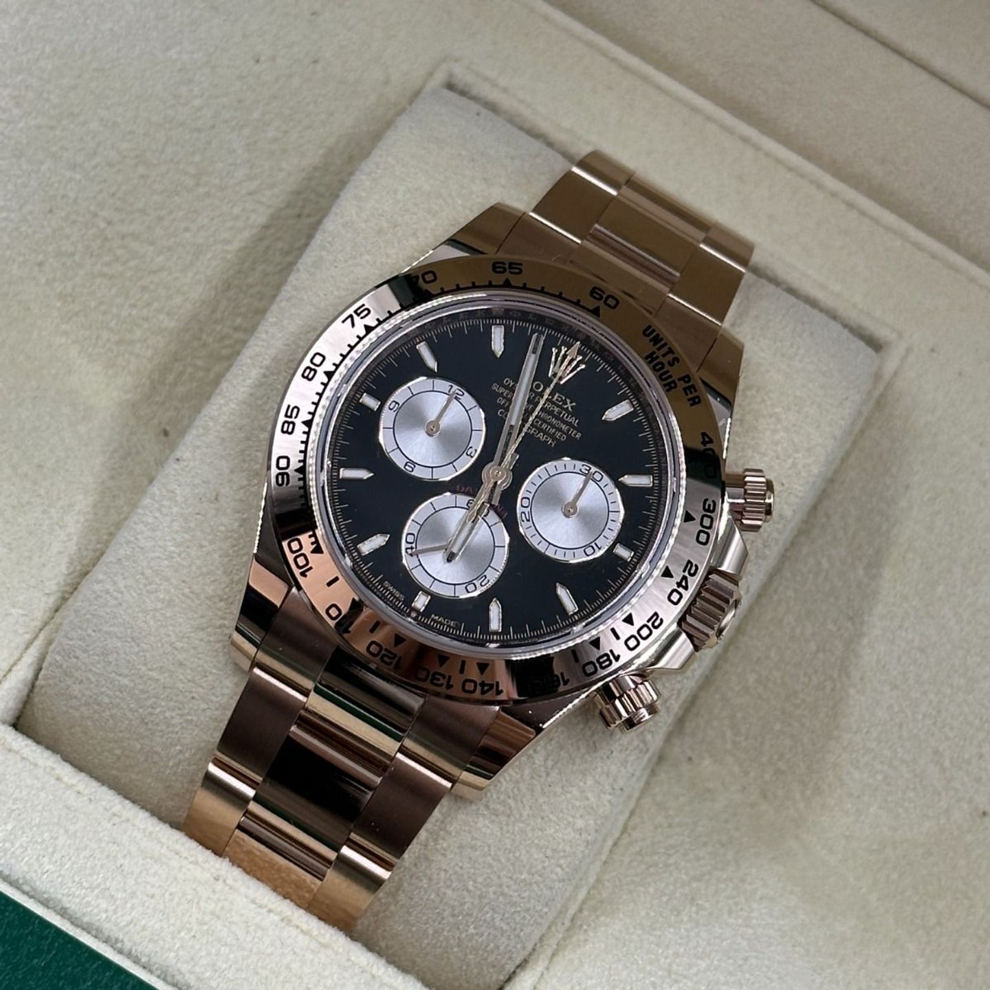 Rolex Daytona 126505 (2024) - Black dial 40 mm Rose Gold case (8/8)