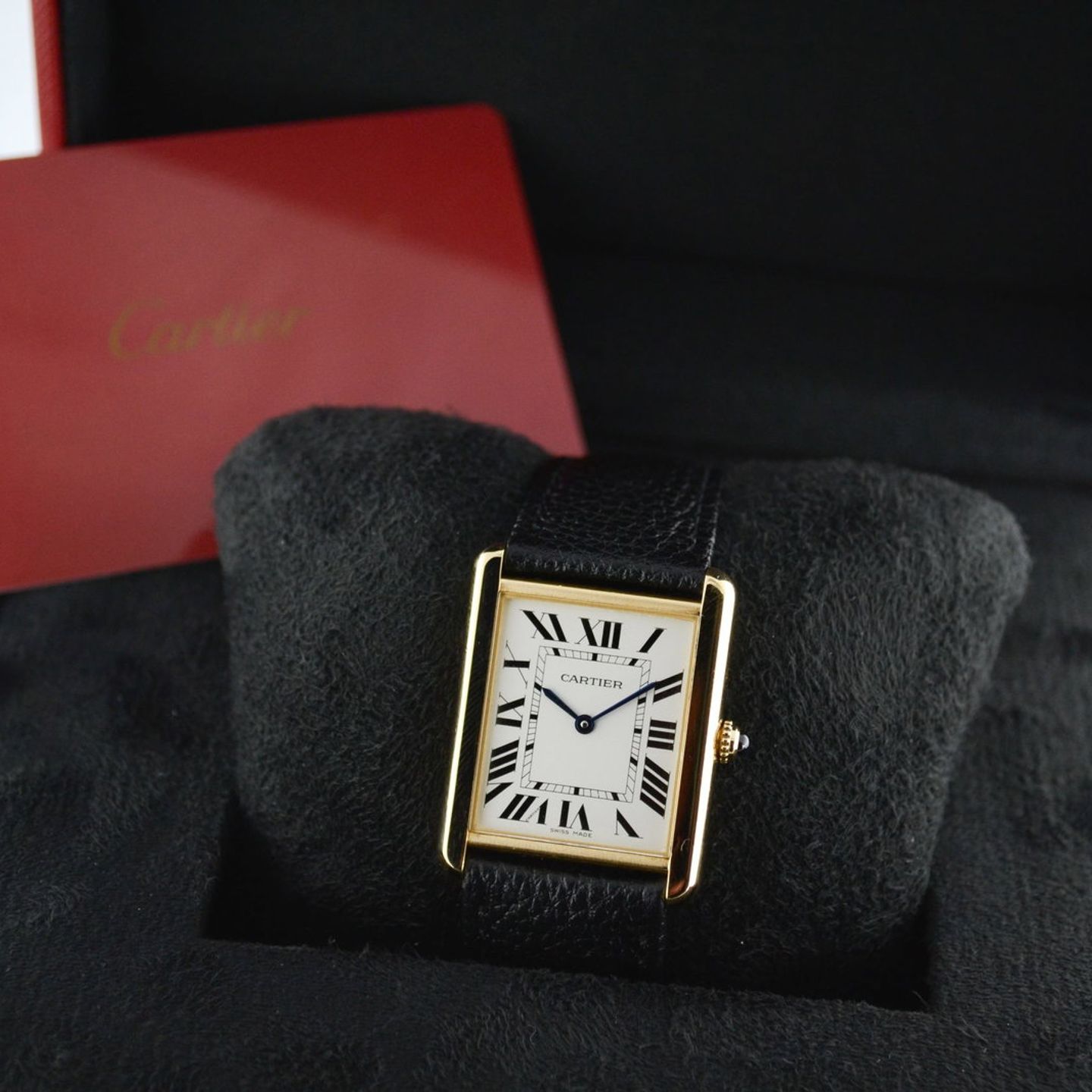 Cartier Tank Solo W5200004 (2018) - Silver dial 35 mm Yellow Gold case (7/7)