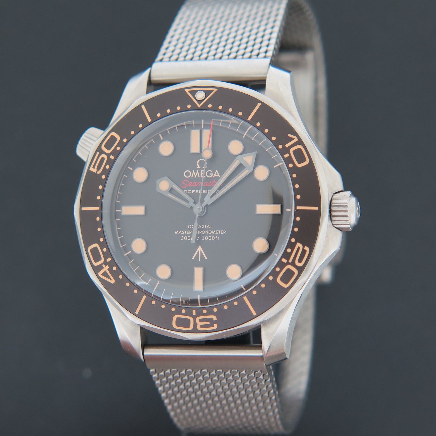 Omega Seamaster Diver 300 M 210.90.42.20.01.001 (2022) - Brown dial 42 mm Titanium case (1/6)