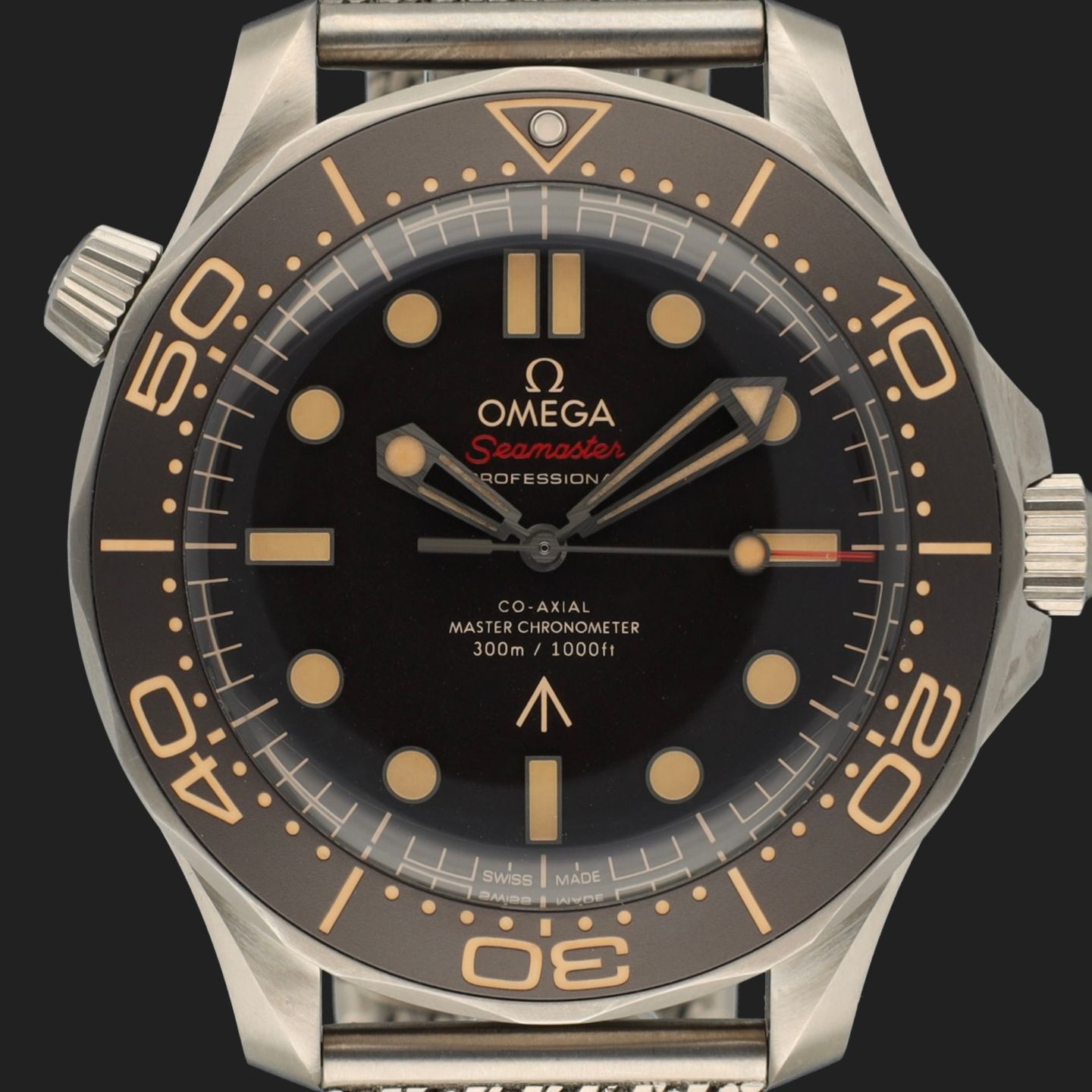 Omega Seamaster Diver 300 M 210.90.42.20.01.001 (2020) - Brown dial 42 mm Titanium case (2/8)