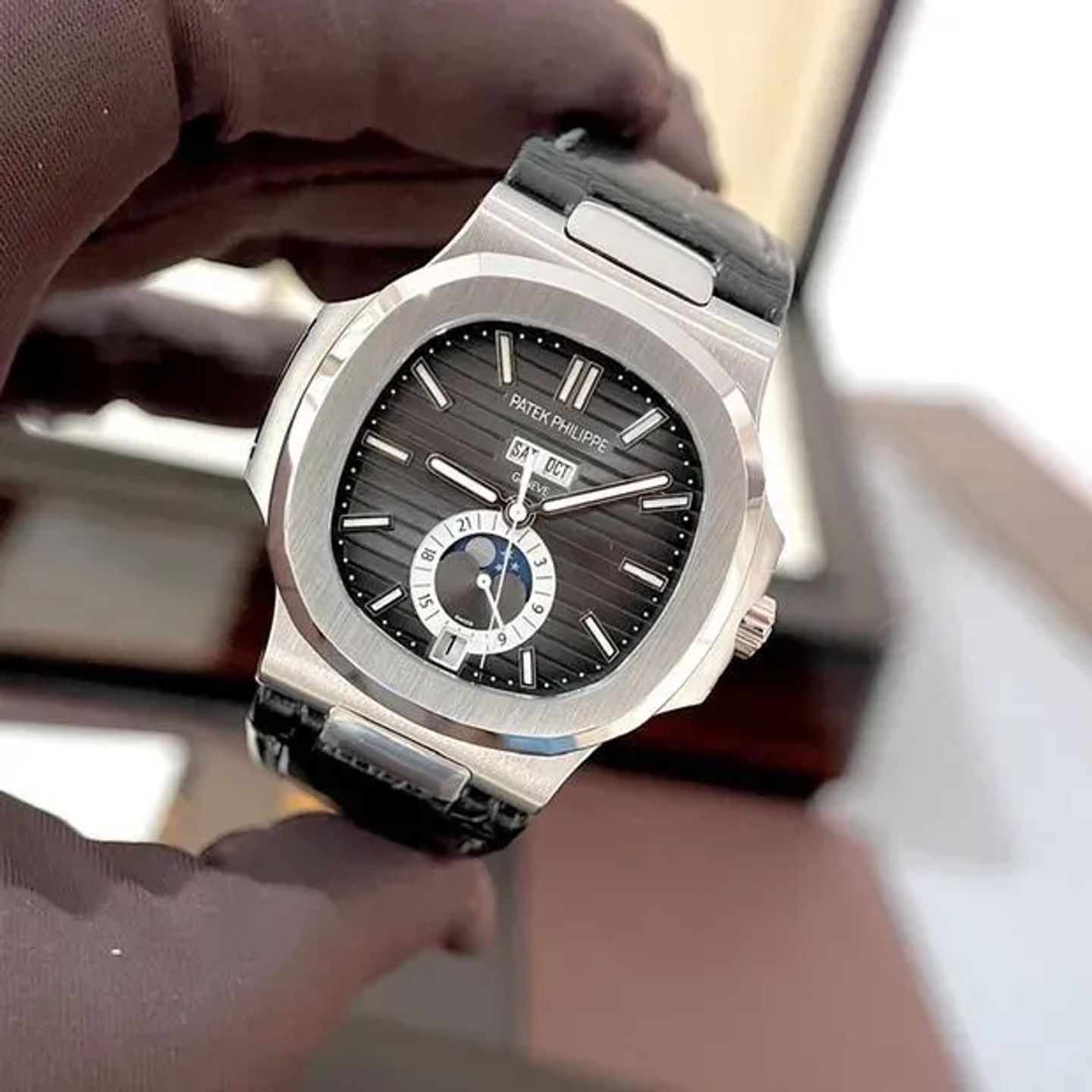 Patek Philippe Nautilus 5726A-001 - (1/6)