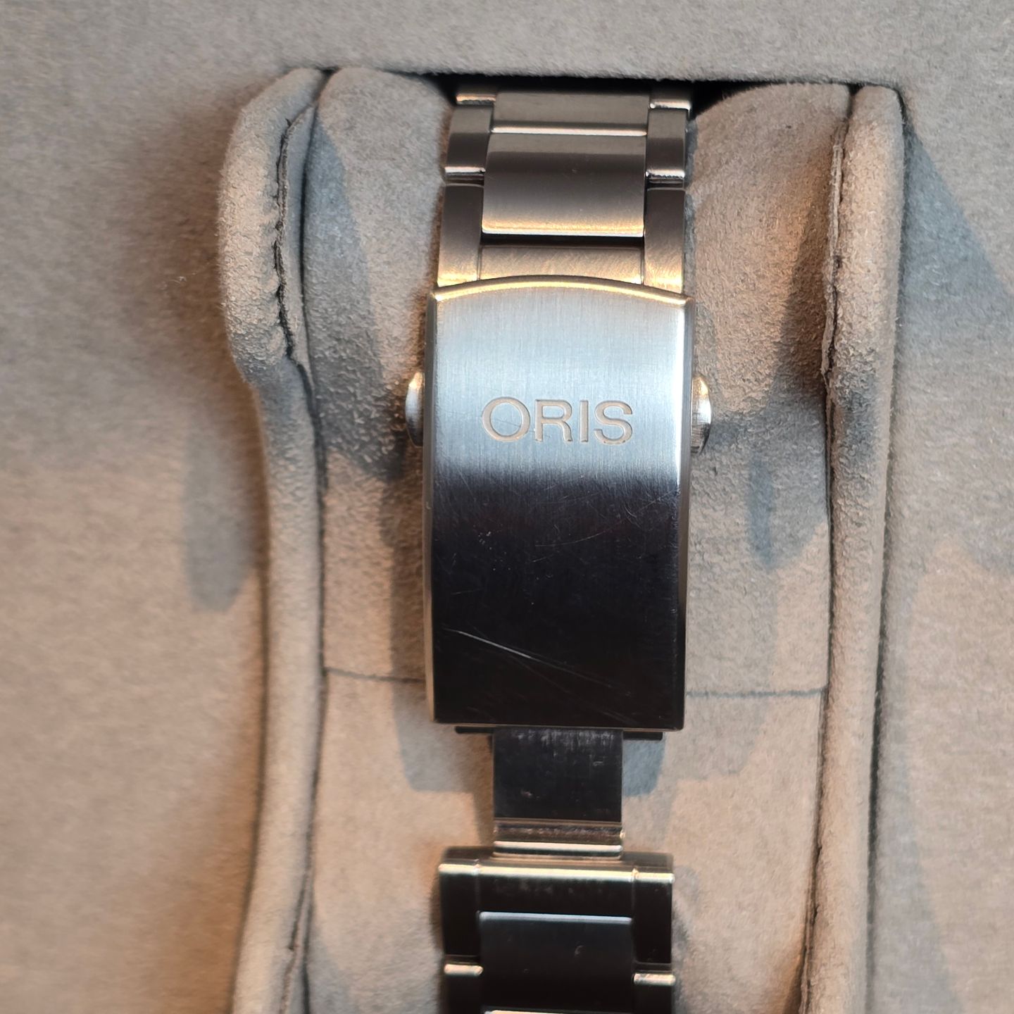 Oris Aquis 01 743 7734 4184-Set MB (Unknown (random serial)) - Black dial 44 mm Steel case (2/8)