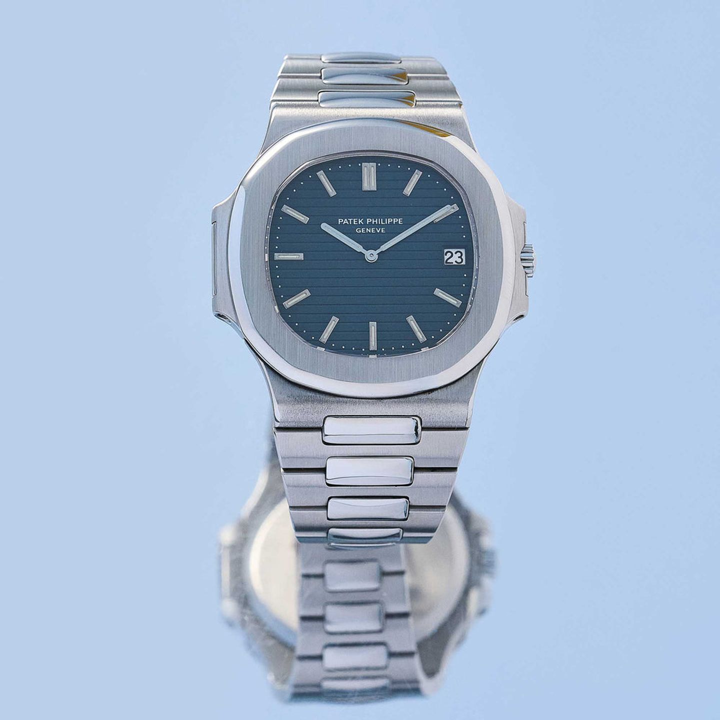 Patek Philippe Nautilus 3700 - (1/6)