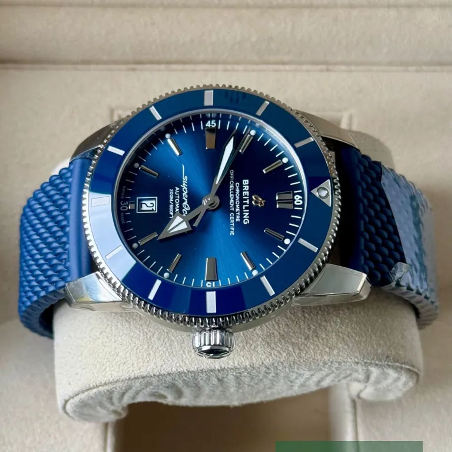 Breitling Superocean Heritage II 46 AB2020161C1S1 (2025) - Blue dial 46 mm Steel case (4/7)