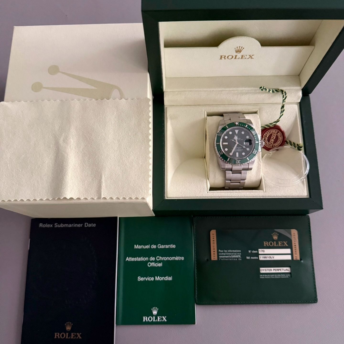 Rolex Submariner Date 116610LV - (2/3)