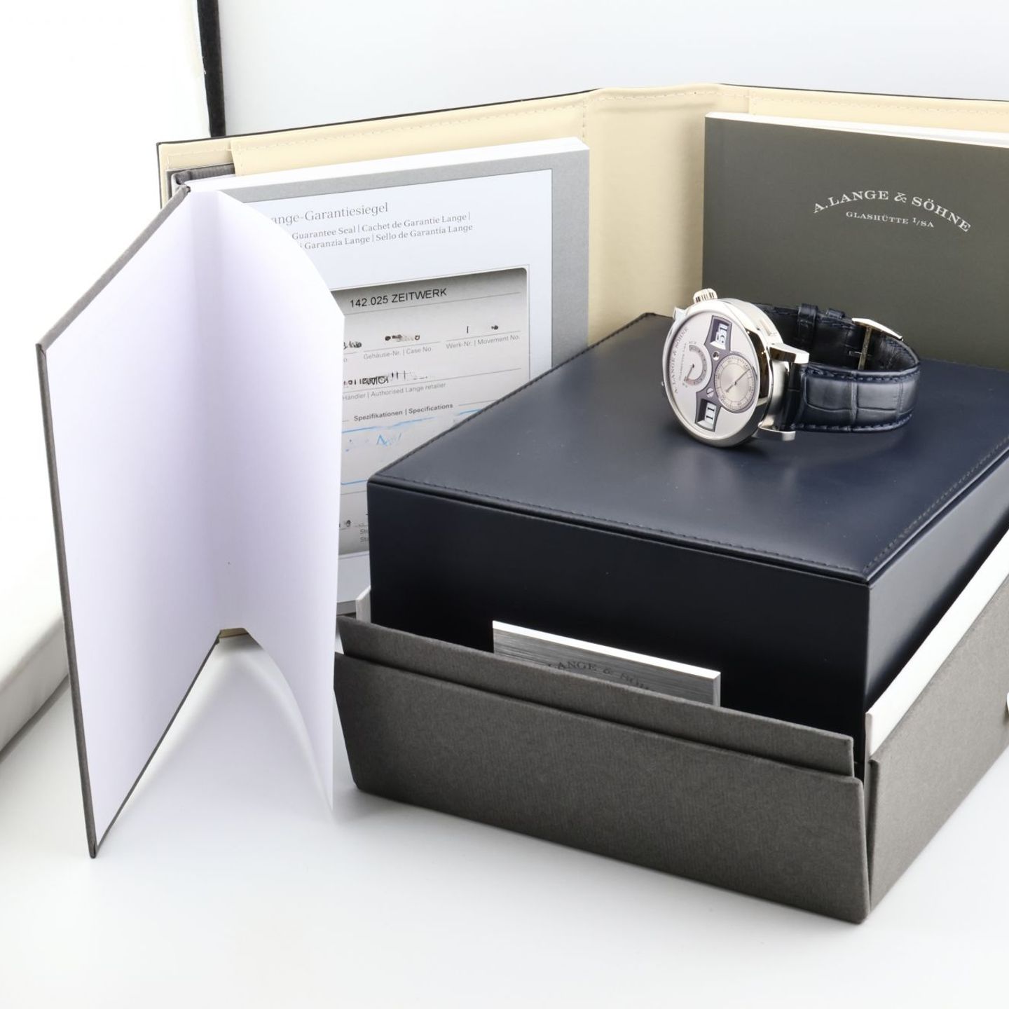 A. Lange & Söhne Zeitwerk 142.025 - (4/4)