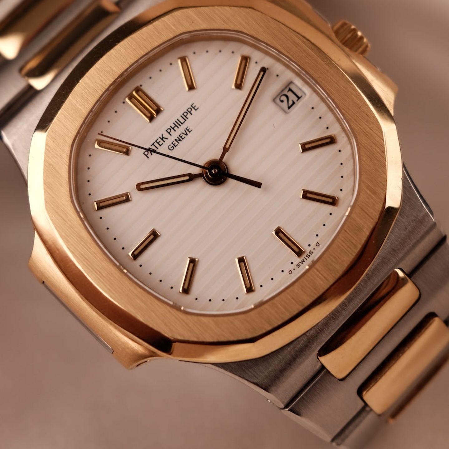 Patek Philippe Nautilus 3800 (1995) - Wit wijzerplaat 37mm Onbekend (1/8)