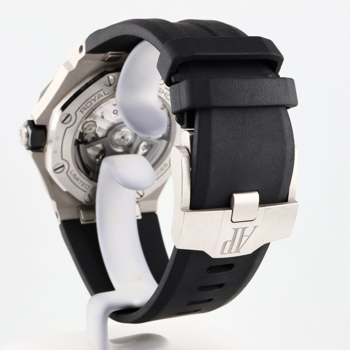 Audemars Piguet Royal Oak Offshore Diver 15720CN.OO.A002CA.01 - (10/16)