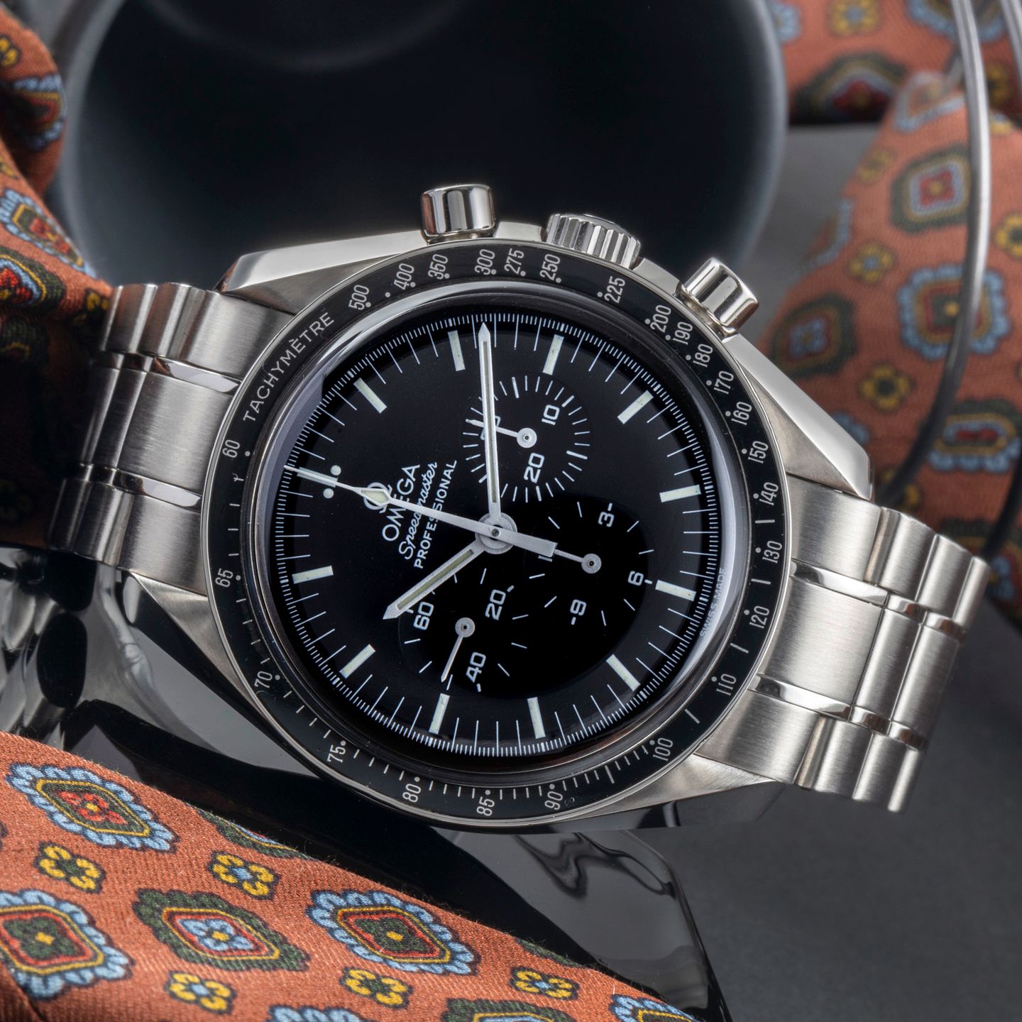 Omega Speedmaster Professional Moonwatch 3570.50.00 (2000) - Zwart wijzerplaat 42mm Staal (2/8)