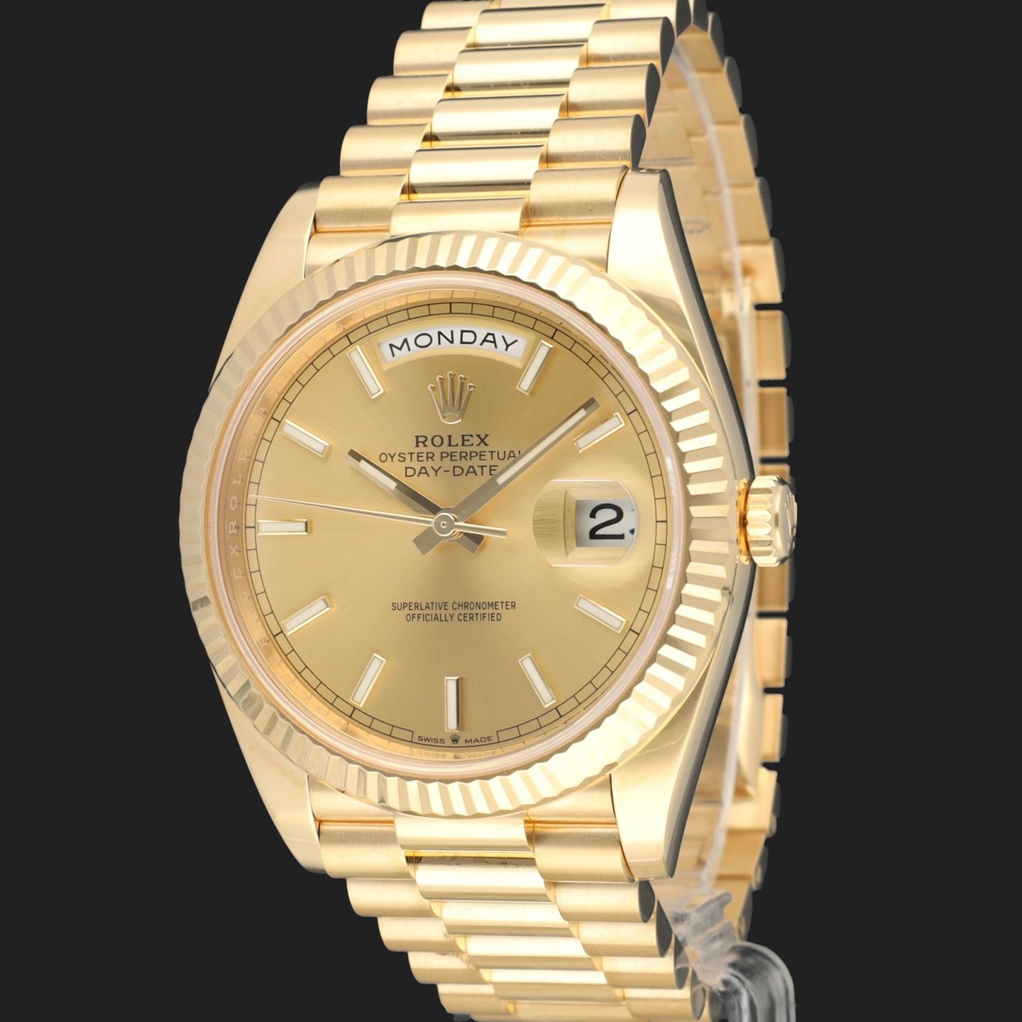 Rolex Day-Date 40 228238 (2021) - Champagne dial 40 mm Yellow Gold case (1/8)