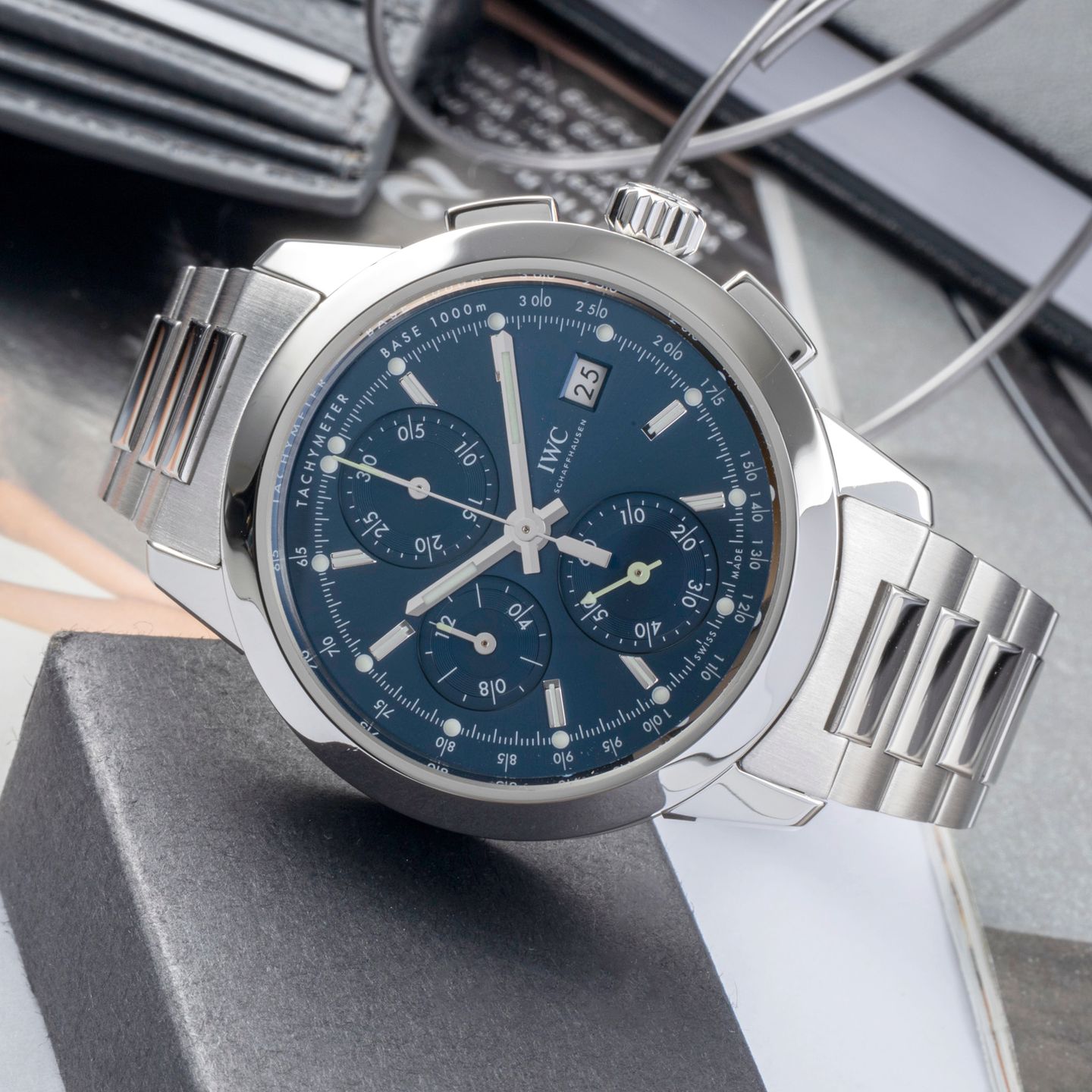 IWC Ingenieur Chronograph IW380802 (Unknown (random serial)) - Silver dial 42 mm Steel case (2/8)