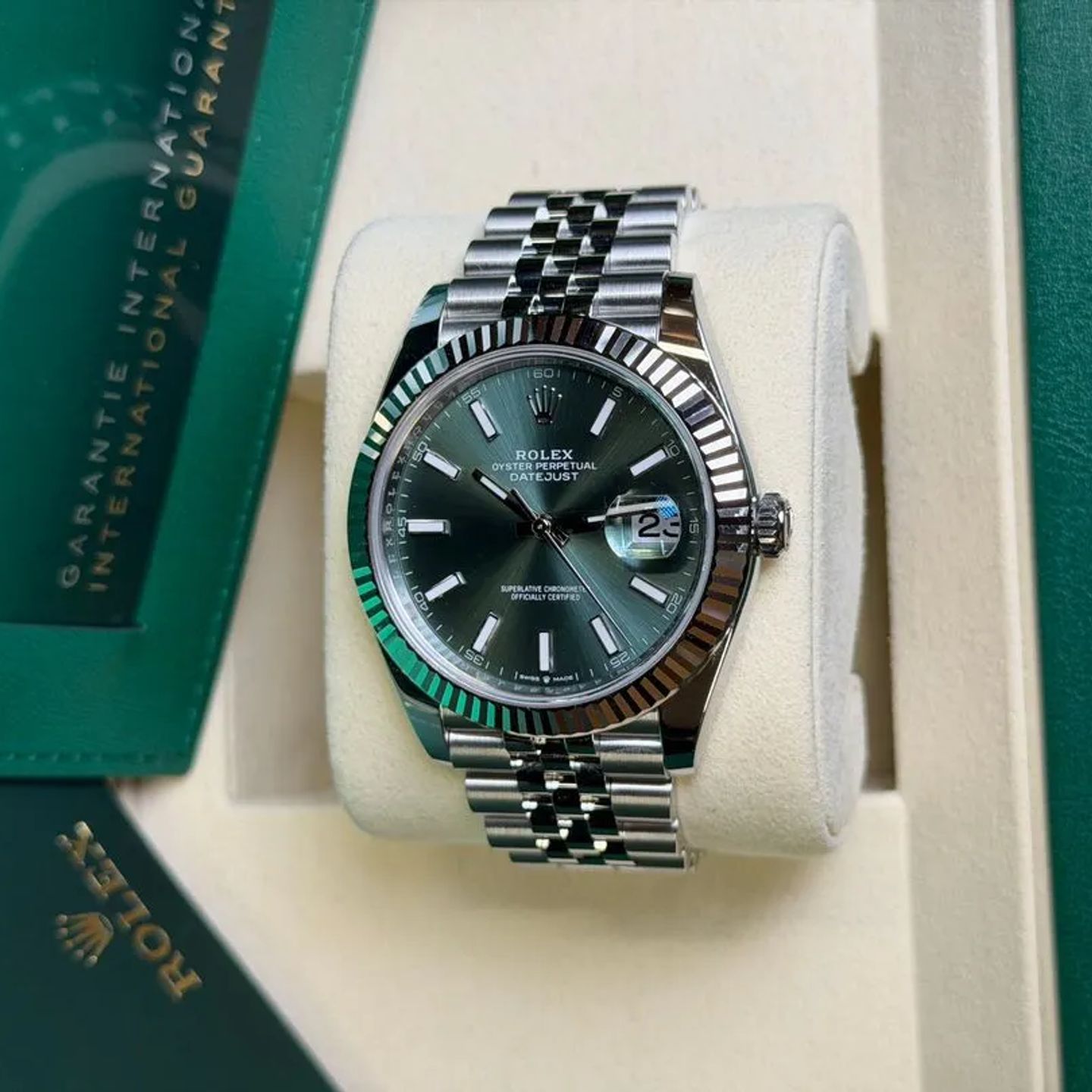 Rolex Datejust 41 126334 (2025) - Groen wijzerplaat 41mm Staal (6/8)