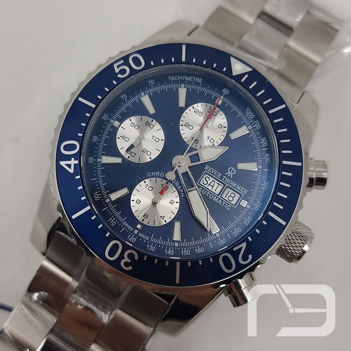 Revue Thommen Diver's Day-Date Chronograph 17030.6135 - (1/8)